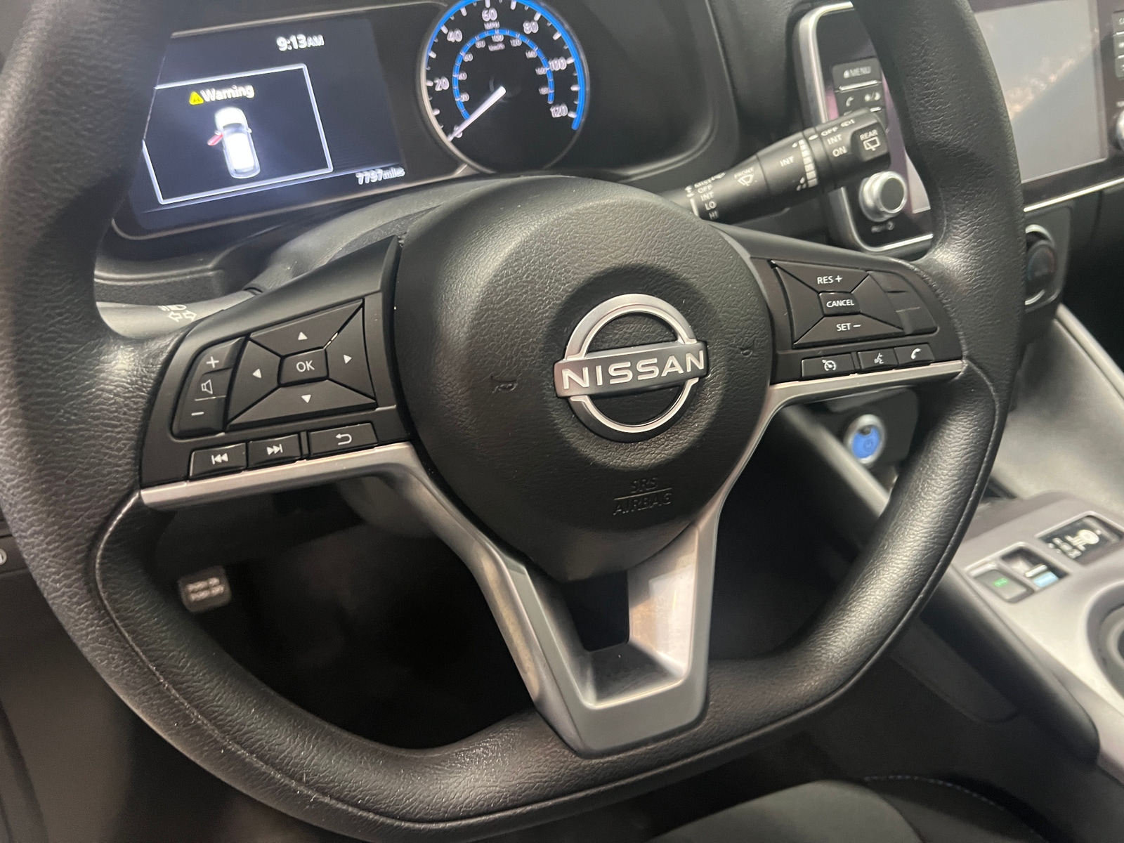 Thumbnail: 2025 Nissan Leaf - 5