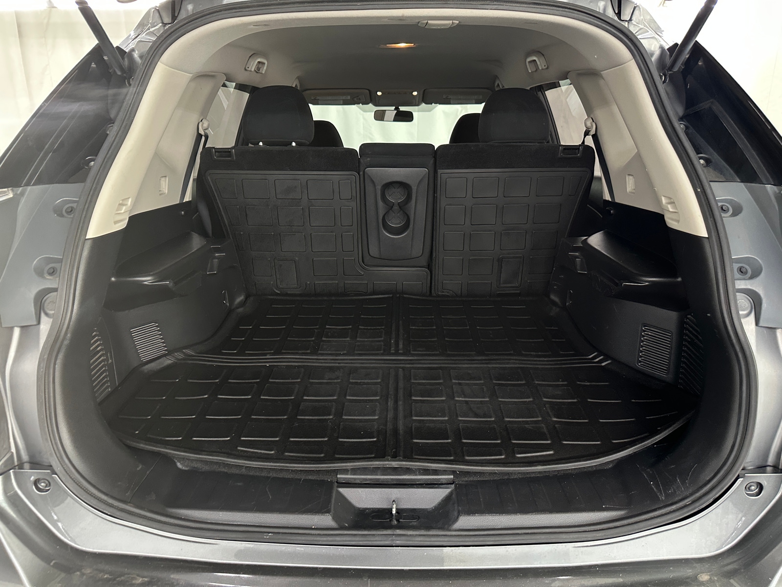 Thumbnail: 2016 Nissan Rogue - 7
