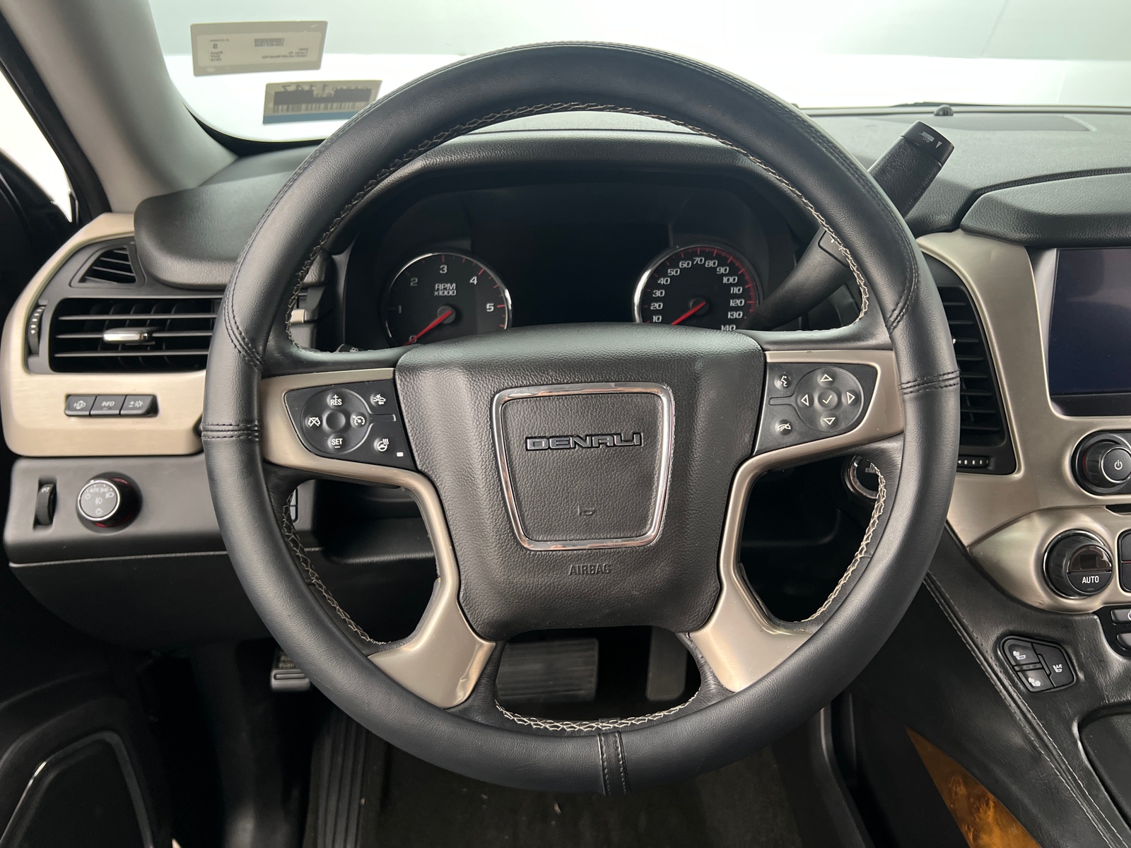 Thumbnail: 2015 GMC Yukon XL - 4