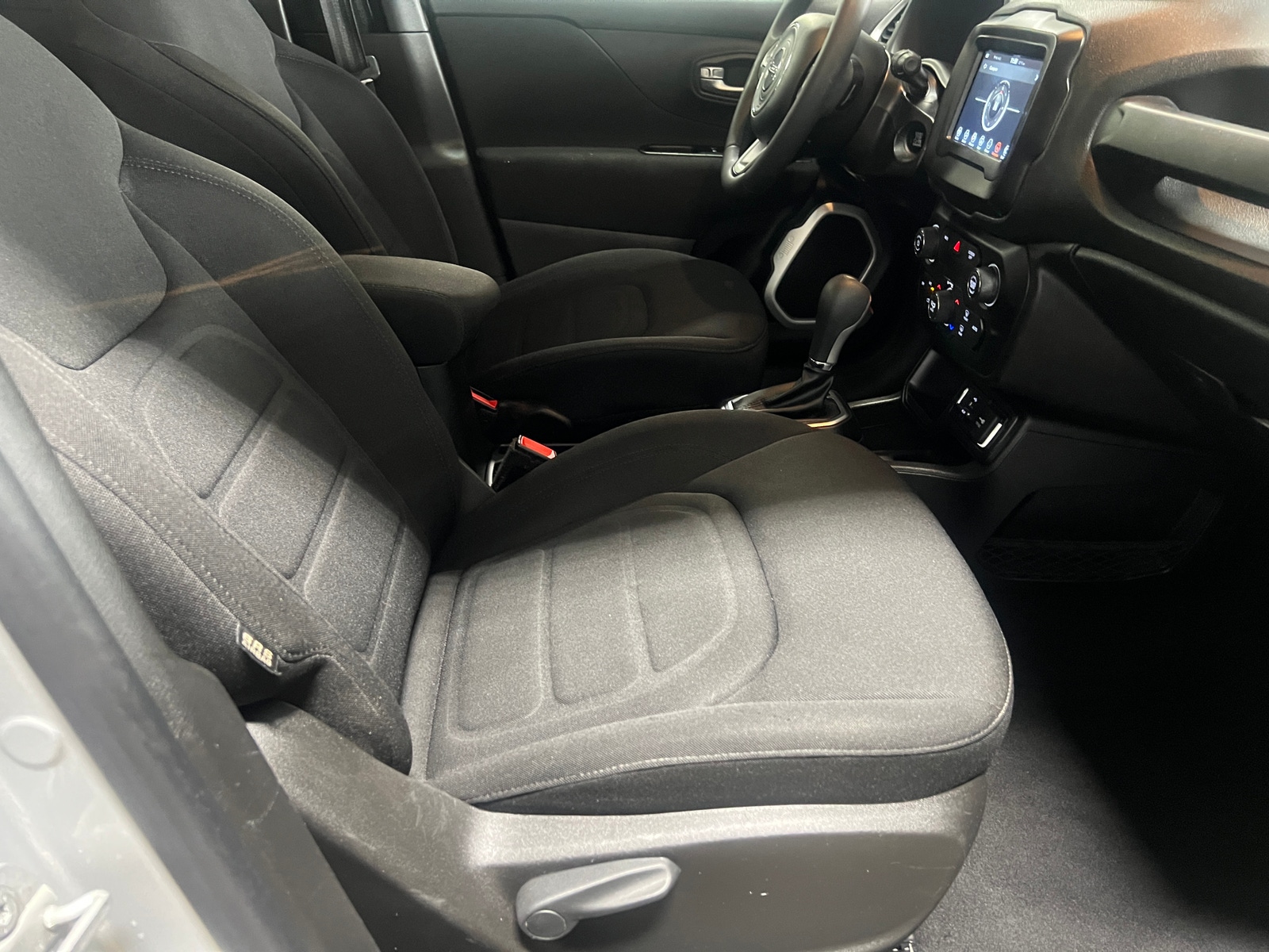 Thumbnail: 2019 Jeep Renegade - 2