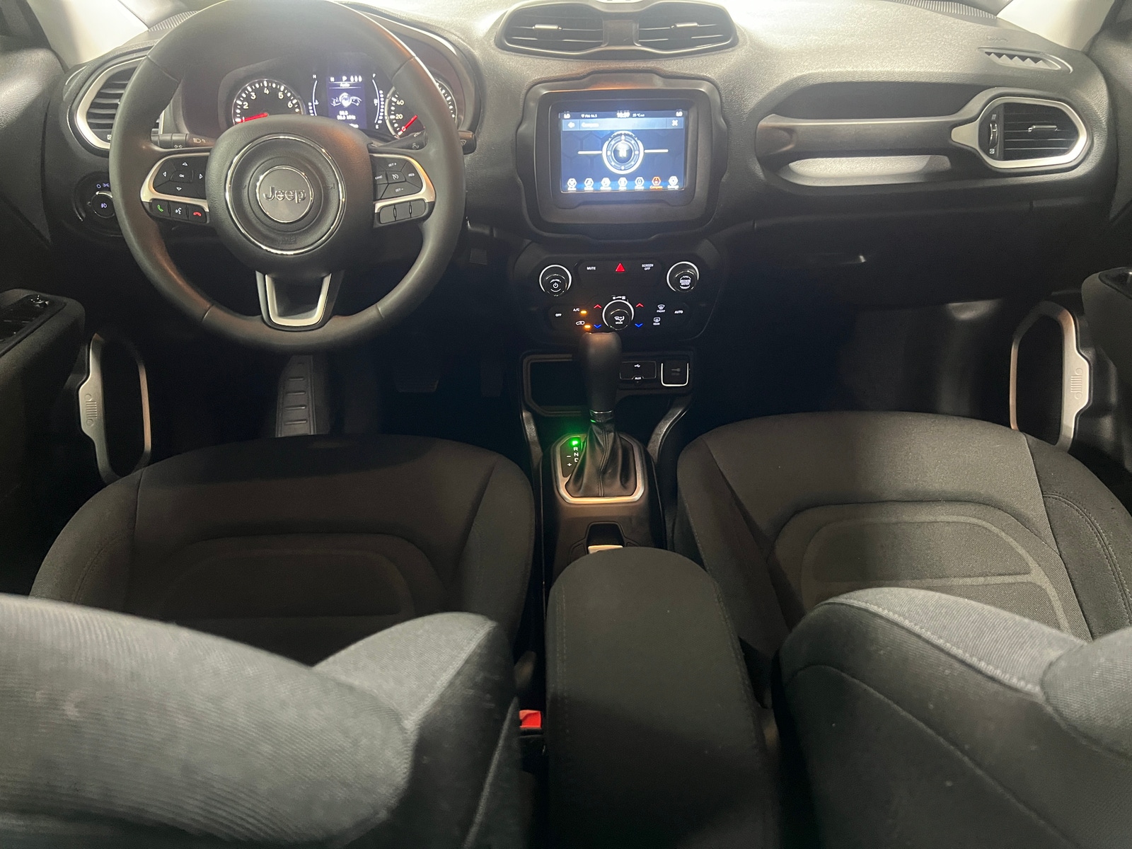 Thumbnail: 2019 Jeep Renegade - 3