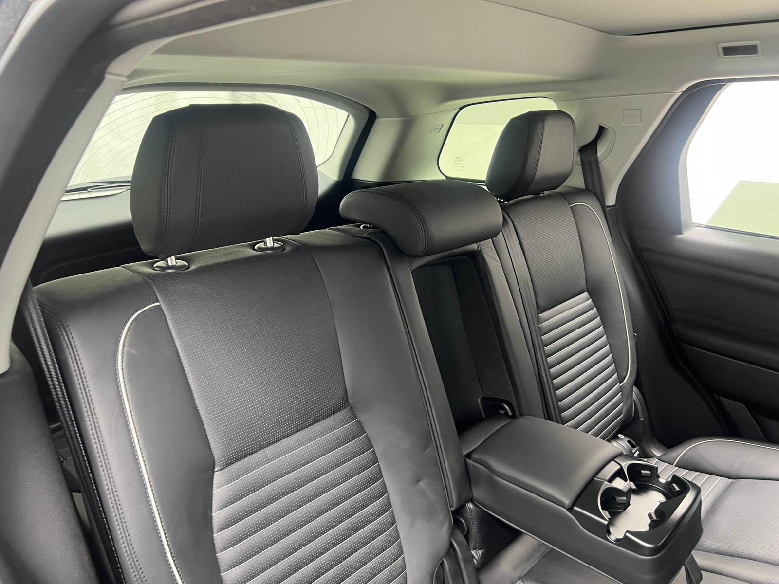 Thumbnail: 2019 Land Rover Discovery Sport - 5