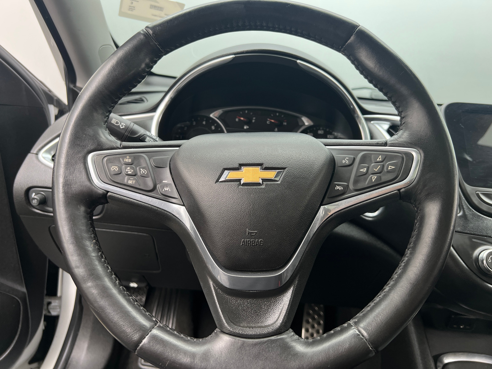 Thumbnail: 2016 Chevrolet Malibu - 4