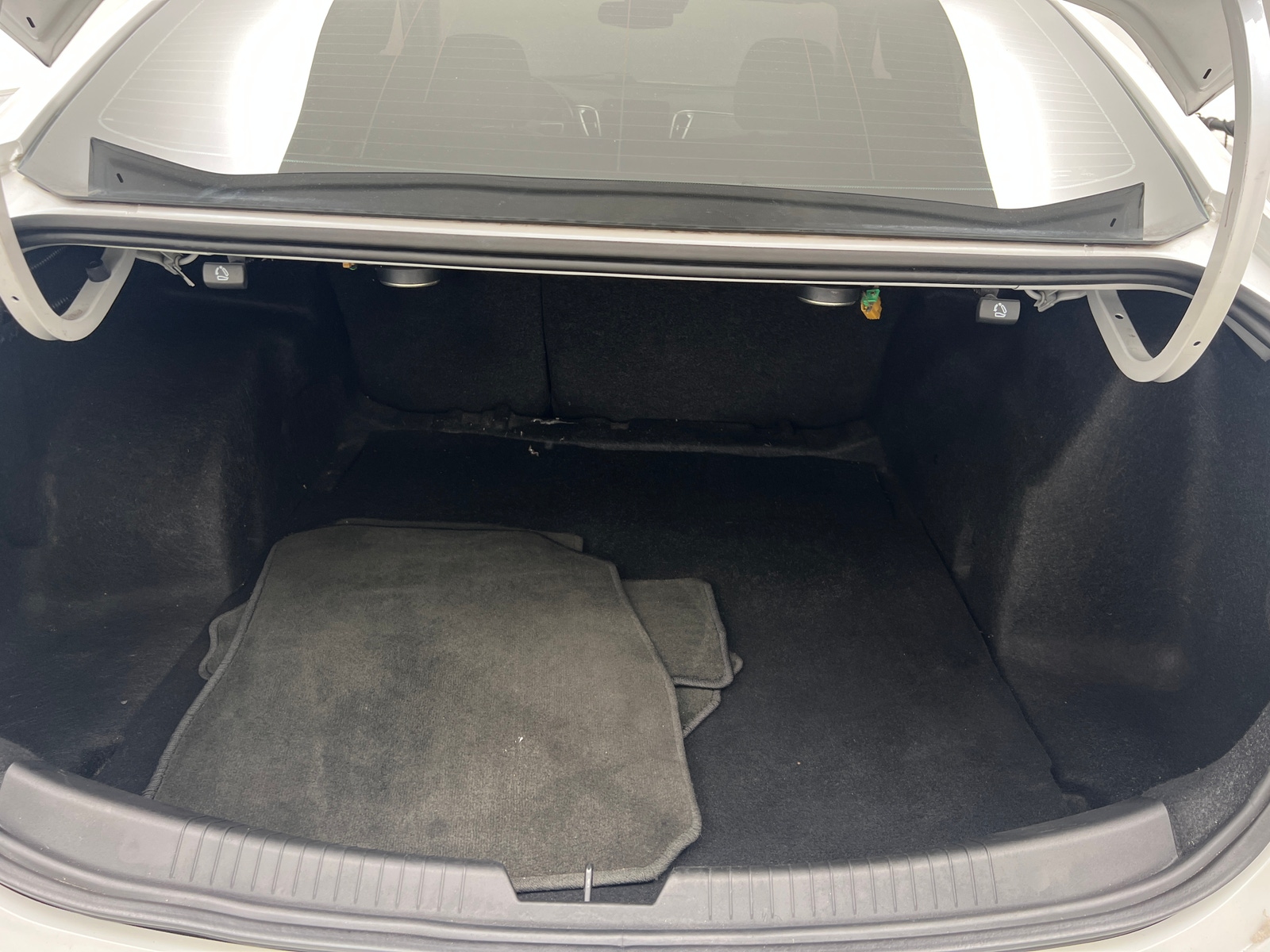 Thumbnail: 2016 Chevrolet Malibu - 6