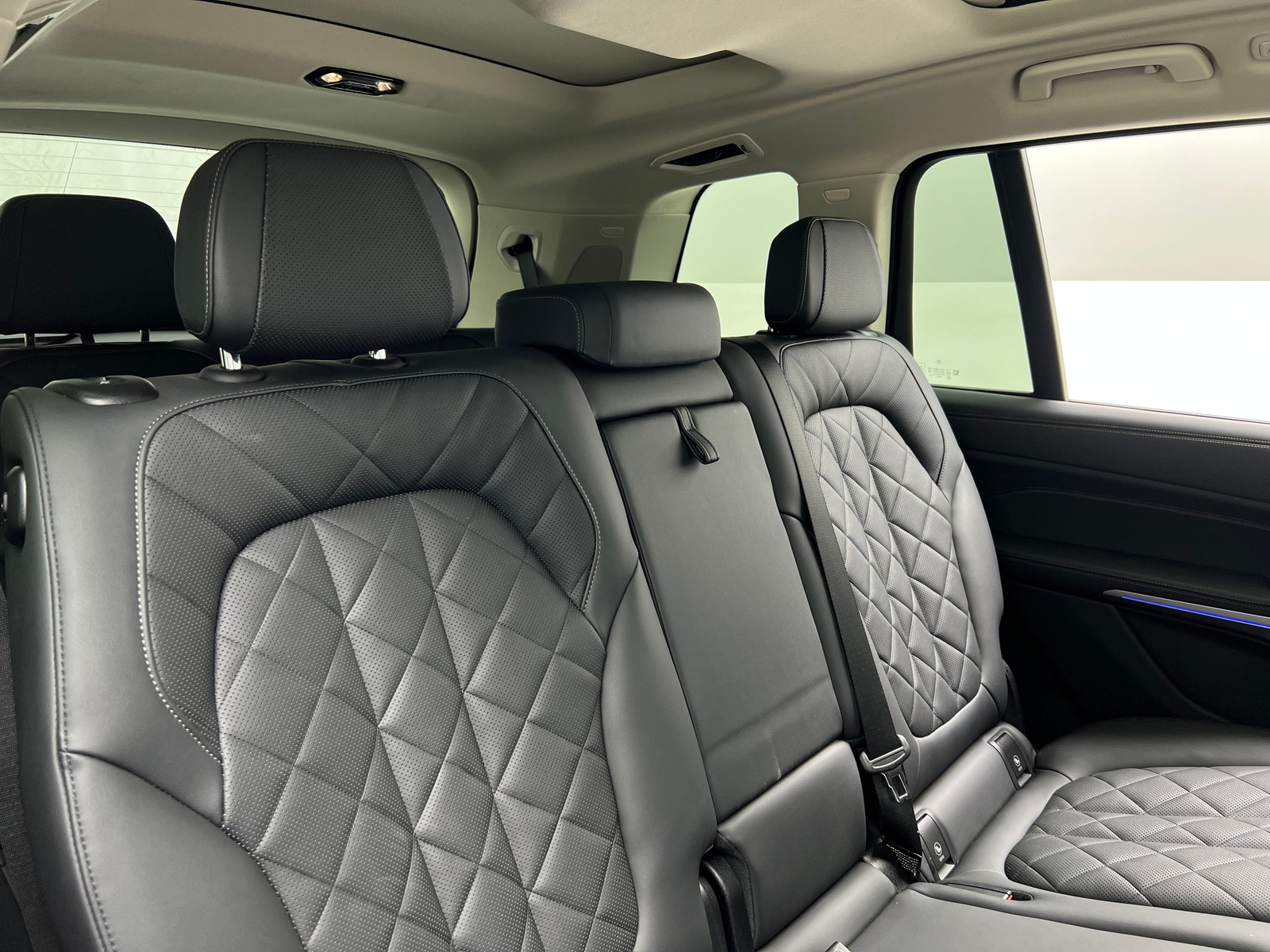 Thumbnail: 2025 BMW X7 - 5