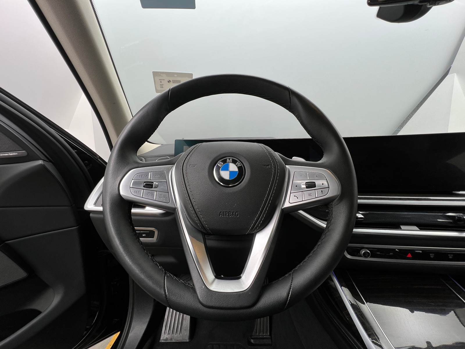 Thumbnail: 2025 BMW X7 - 4