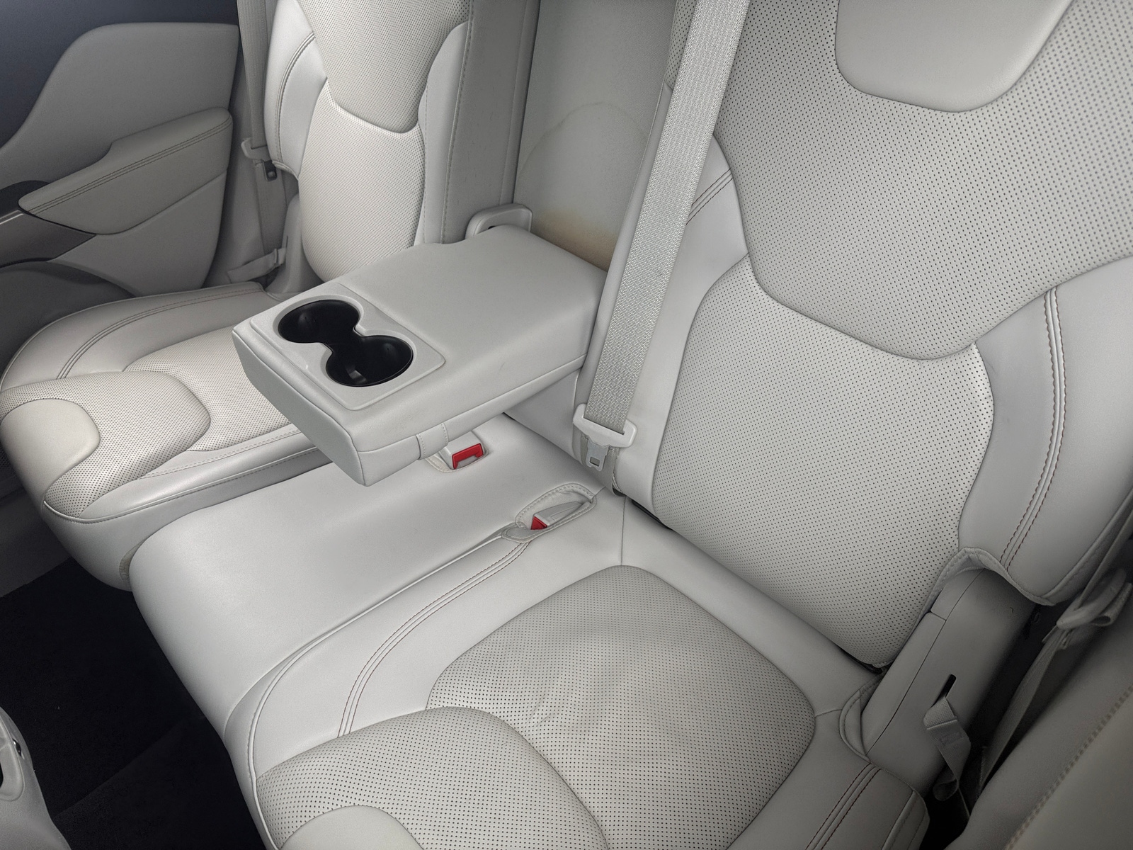 Thumbnail: 2019 Jeep Cherokee - 5
