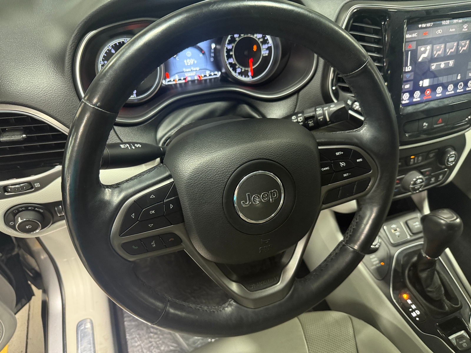 Thumbnail: 2019 Jeep Cherokee - 4