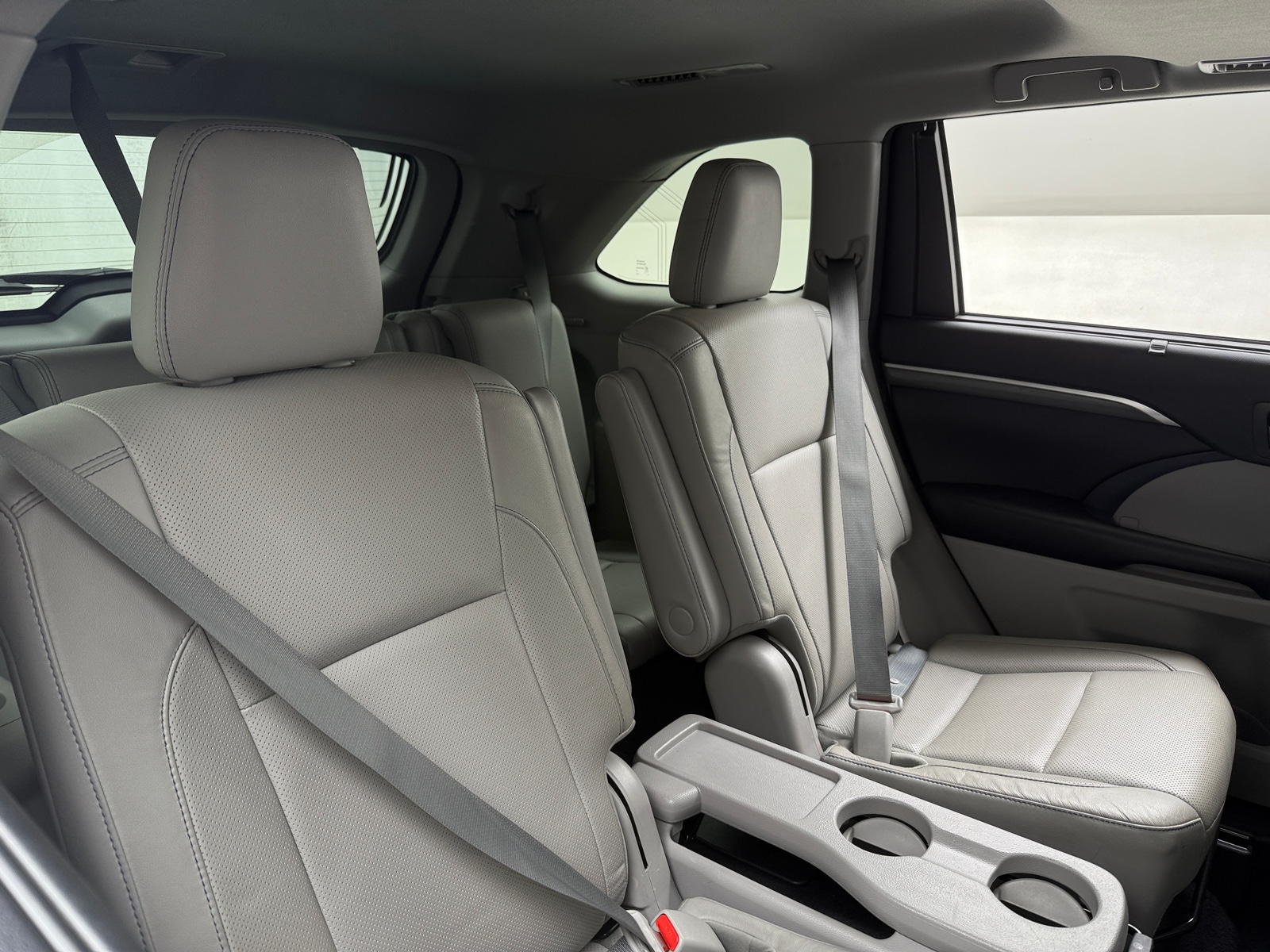Thumbnail: 2018 Toyota Highlander - 5