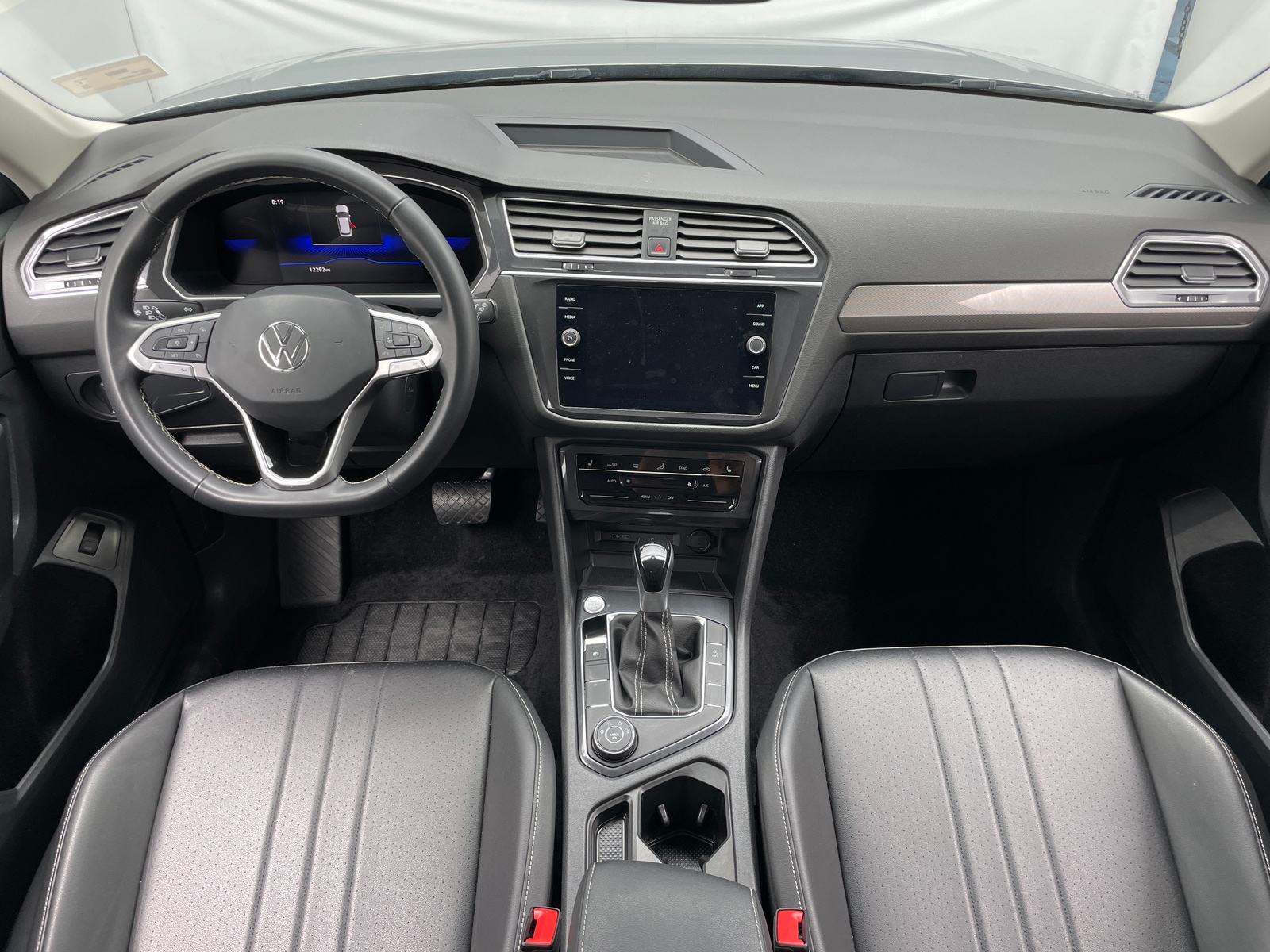 Thumbnail: 2024 Volkswagen Tiguan - 2