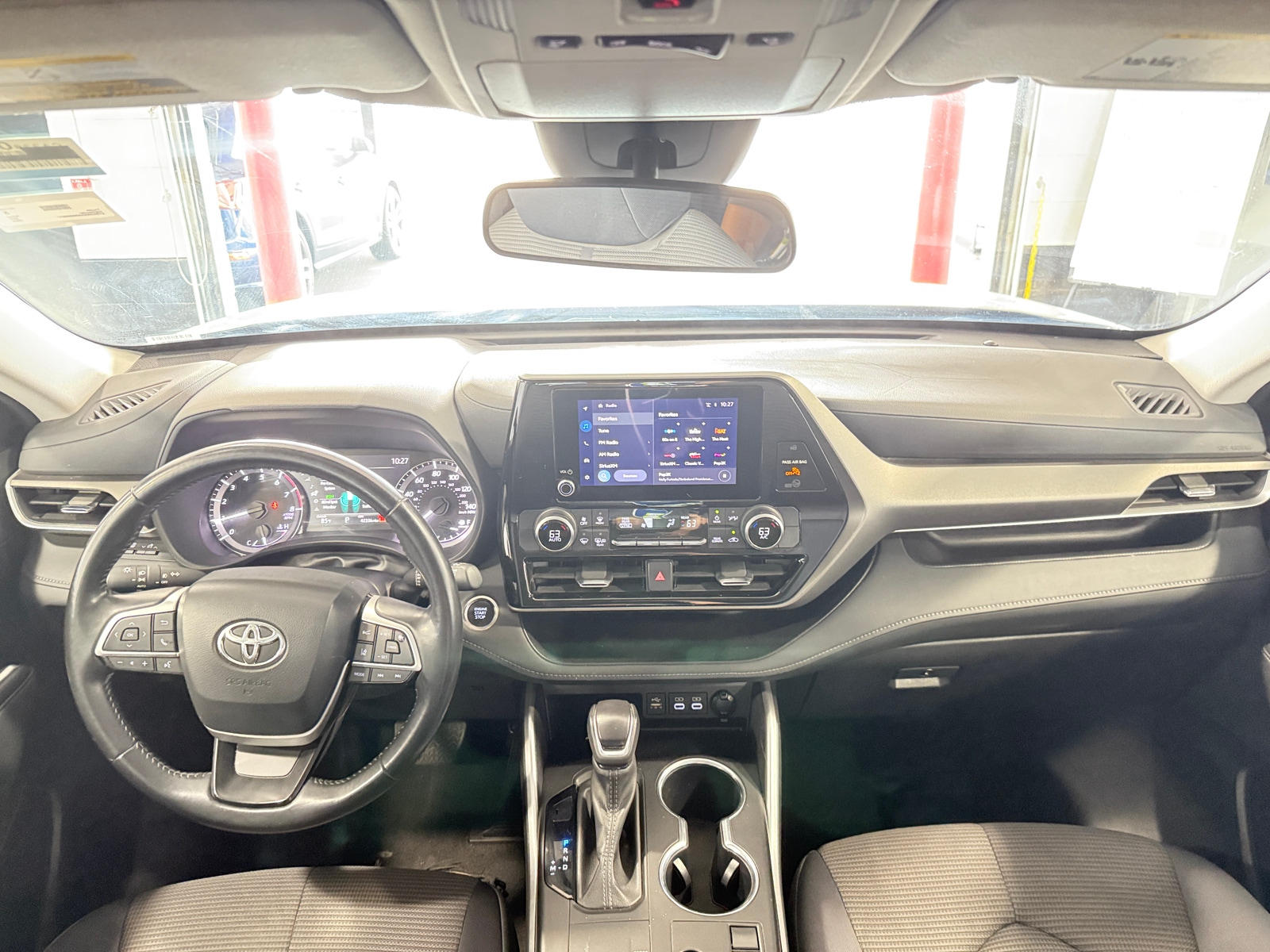 Thumbnail: 2024 Toyota Highlander - 3