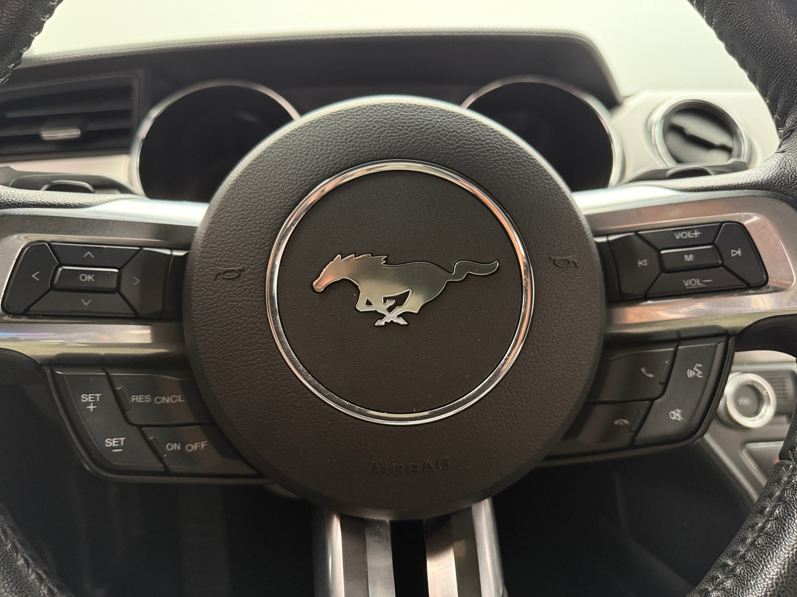 Thumbnail: 2017 Ford Mustang - 4