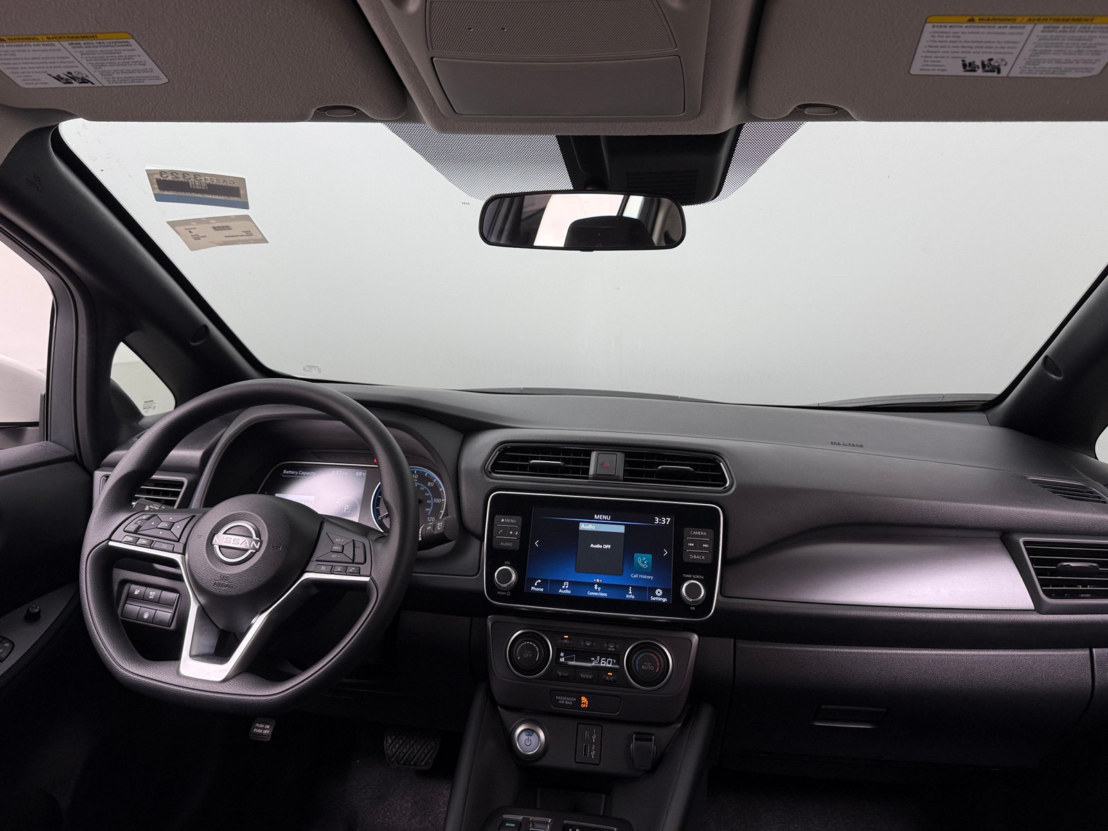 Thumbnail: 2025 Nissan Leaf - 3