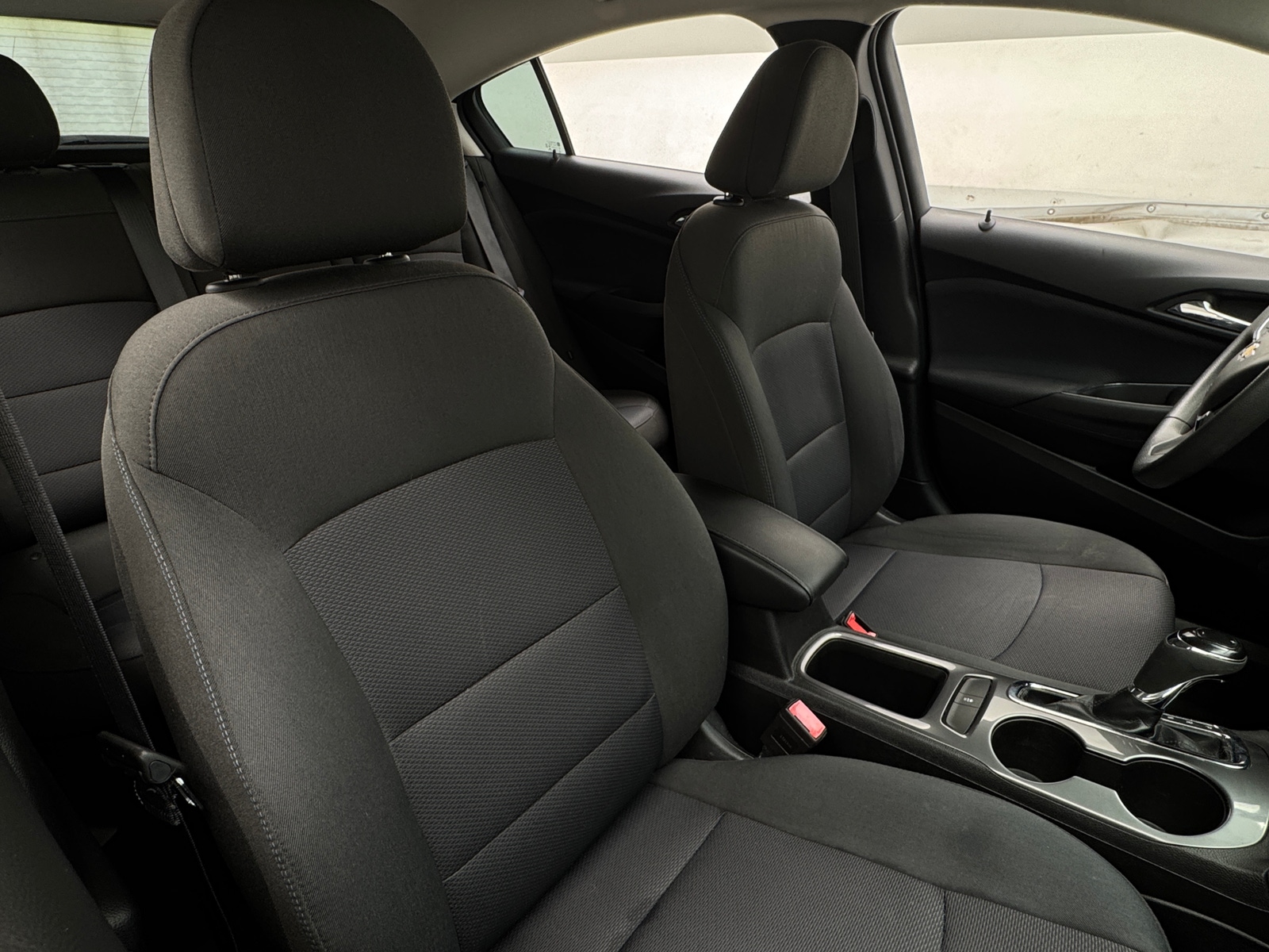 Thumbnail: 2018 Chevrolet Cruze - 2