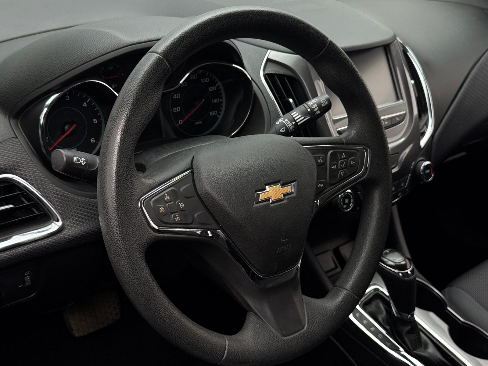 Thumbnail: 2018 Chevrolet Cruze - 5