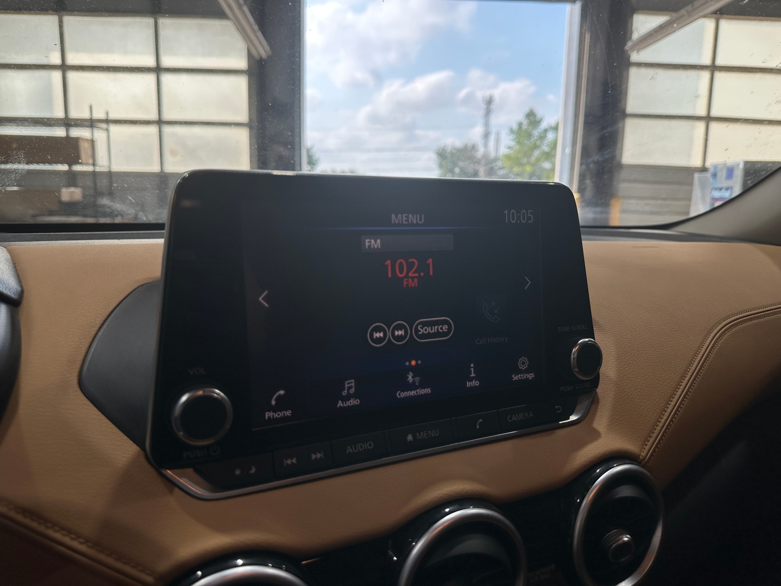 Thumbnail: 2020 Nissan Sentra - 3