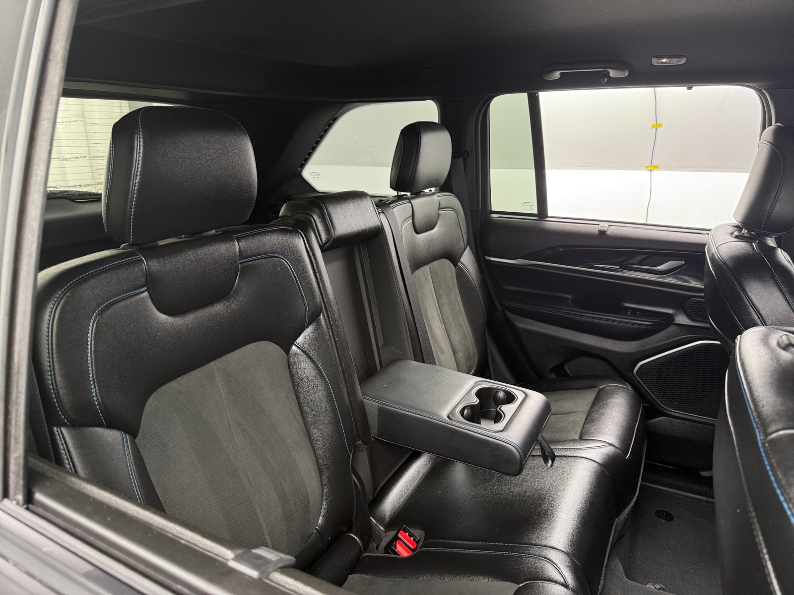 Thumbnail: 2022 Jeep Grand Cherokee - 5