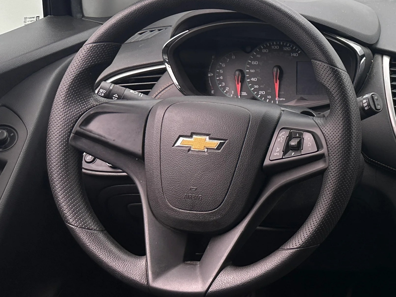 Thumbnail: 2017 Chevrolet Trax - 5