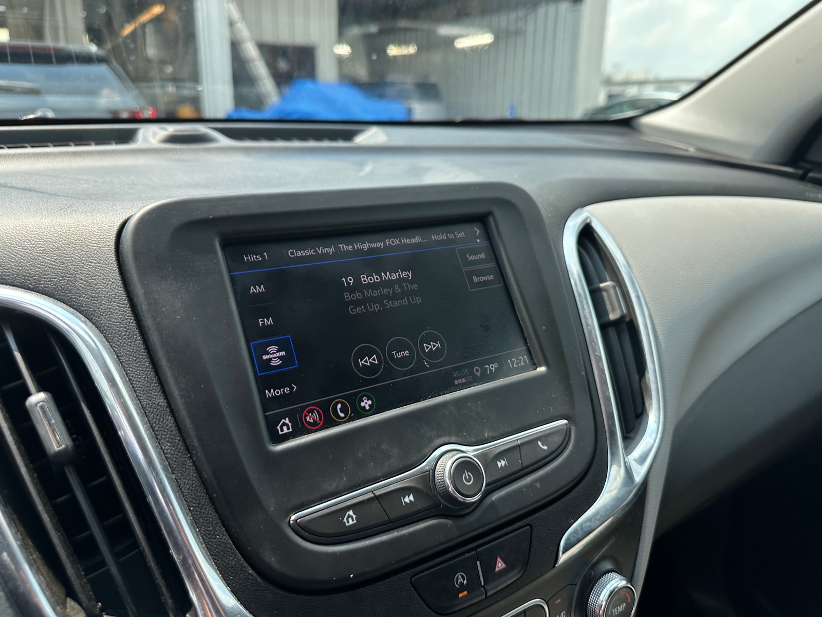 Thumbnail: 2023 Chevrolet Equinox - 4
