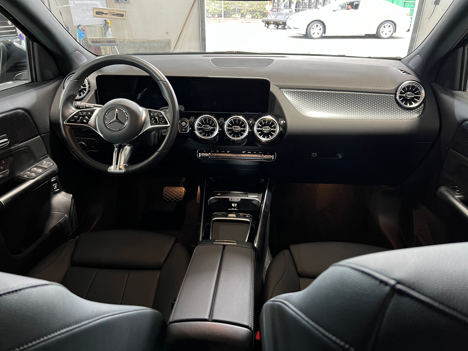 Thumbnail: 2025 Mercedes-Benz GLA - 2