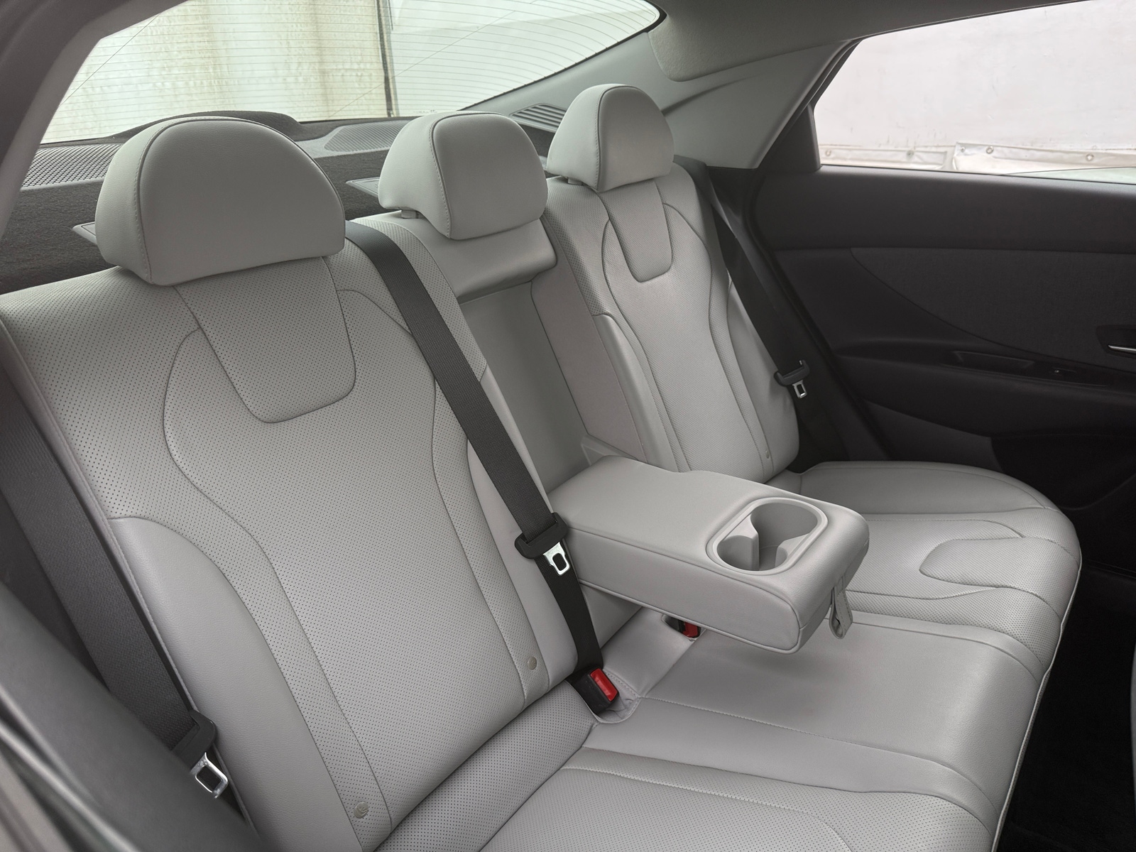 Thumbnail: 2022 Hyundai Elantra - 5