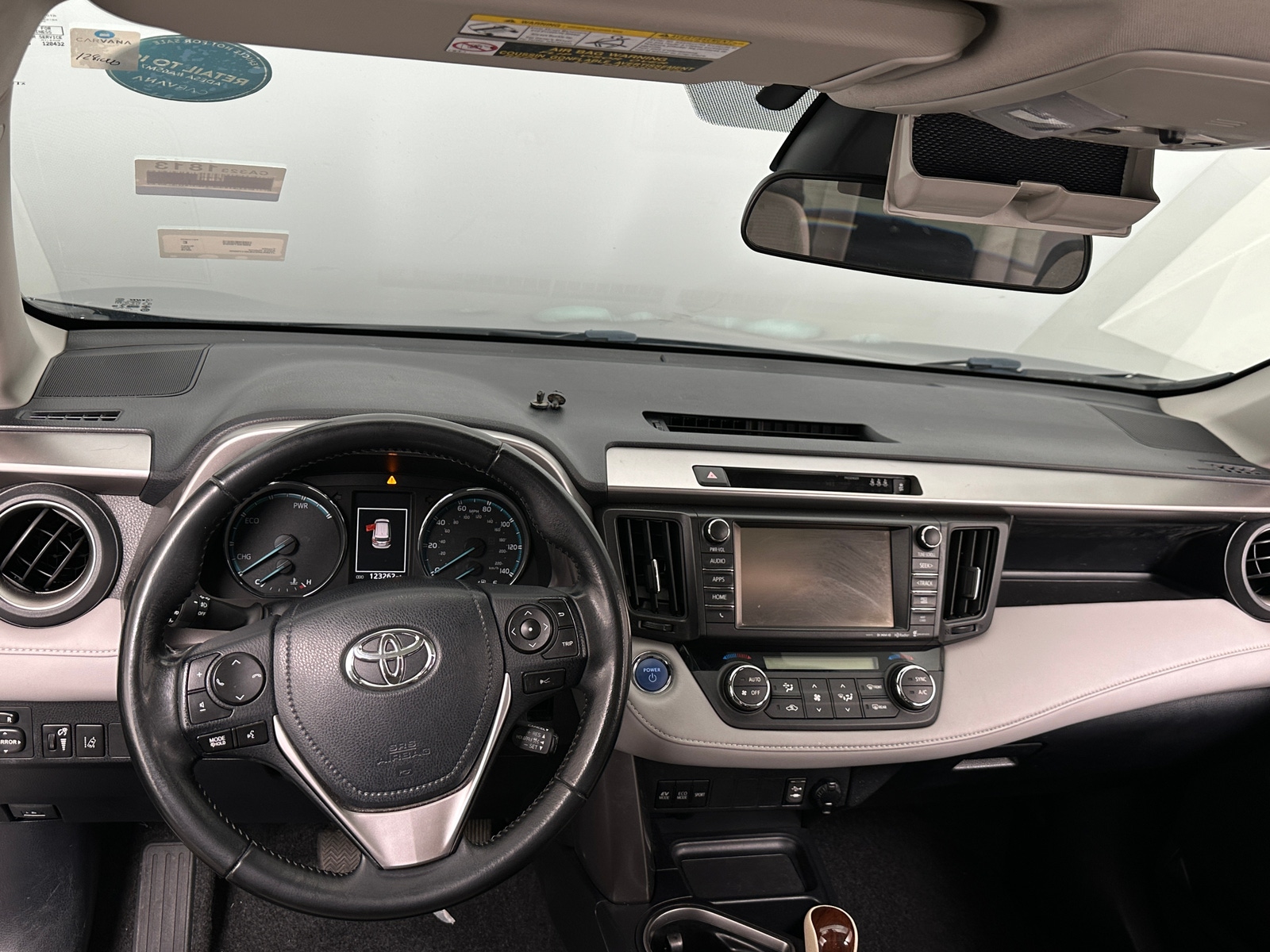 Thumbnail: 2018 Toyota RAV4 - 3
