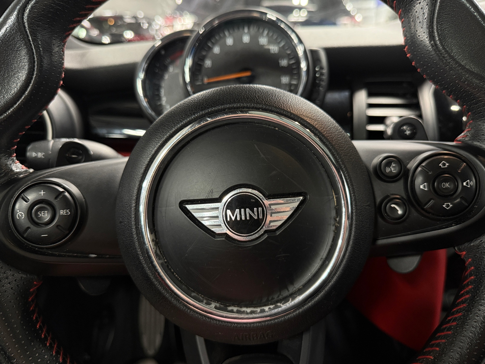 Thumbnail: 2015 MINI Cooper Hardtop - 5