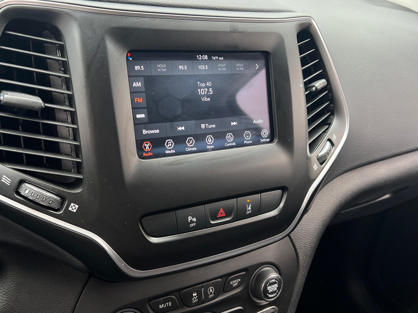 Thumbnail: 2021 Jeep Cherokee - 3