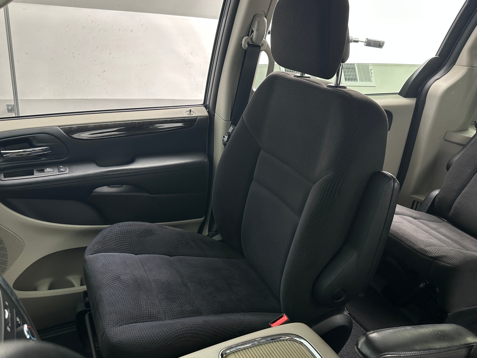 Thumbnail: 2014 Dodge Grand Caravan - 2