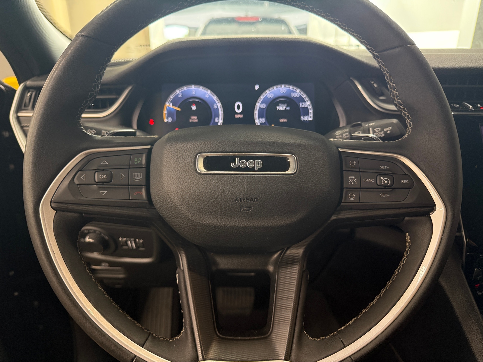 Thumbnail: 2024 Jeep Grand Cherokee L - 5