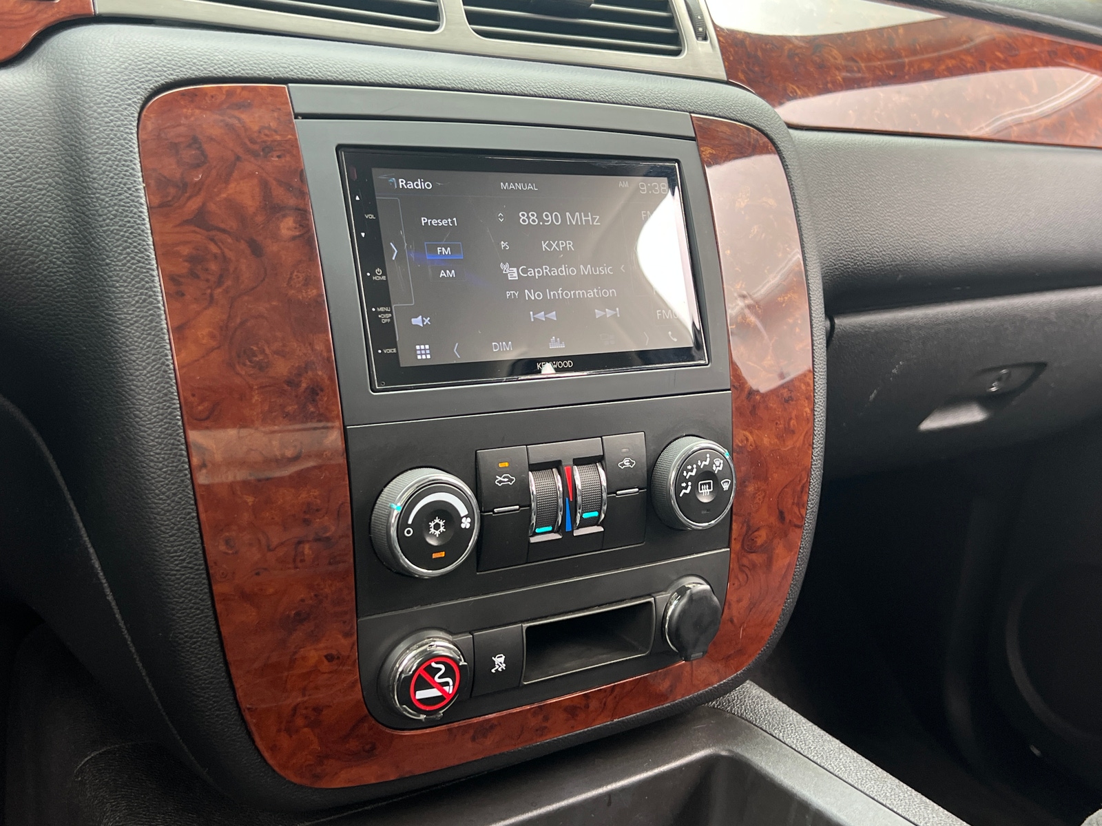 Thumbnail: 2011 Chevrolet Avalanche 1500 - 4