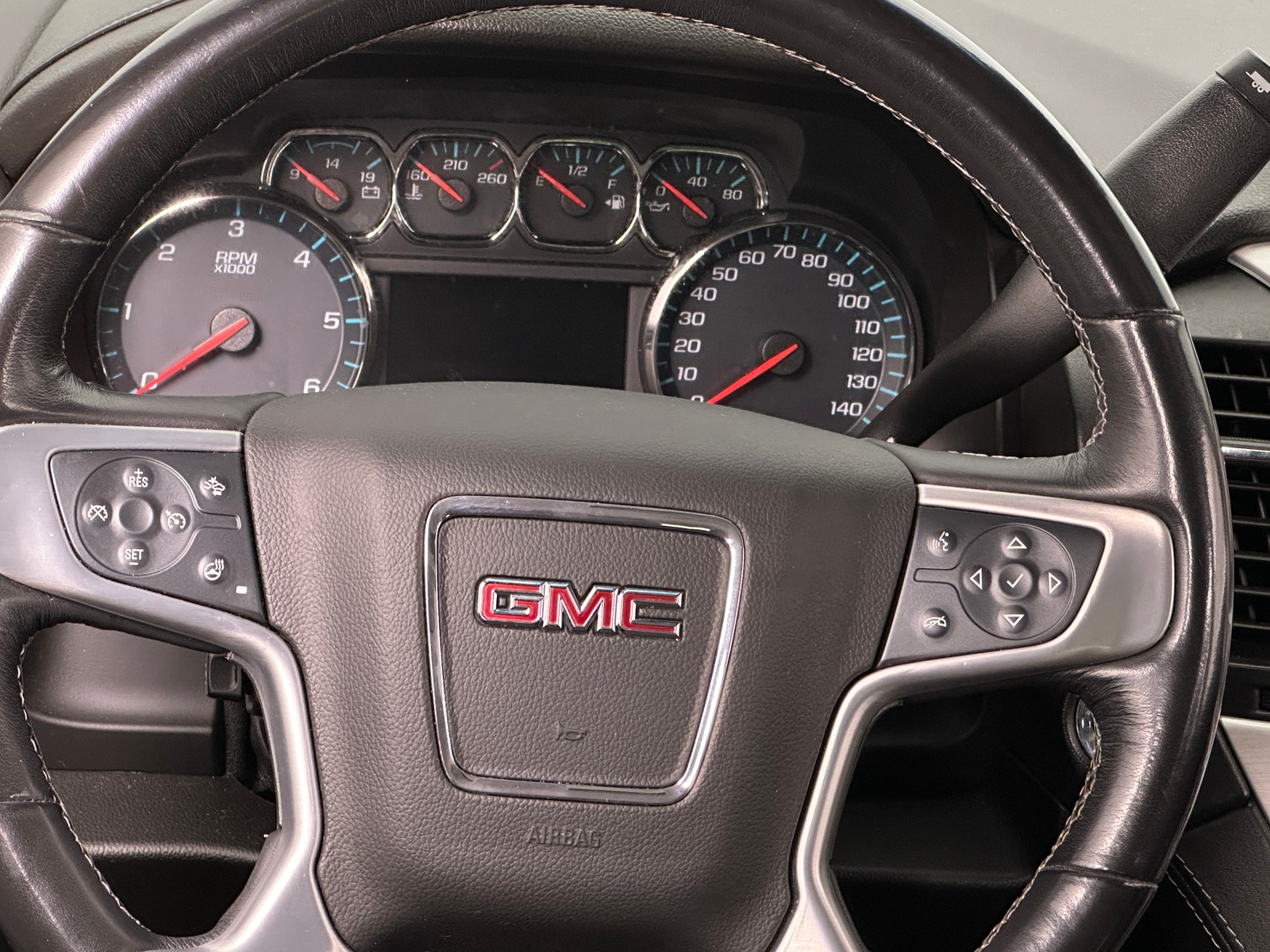 Thumbnail: 2018 GMC Yukon - 4