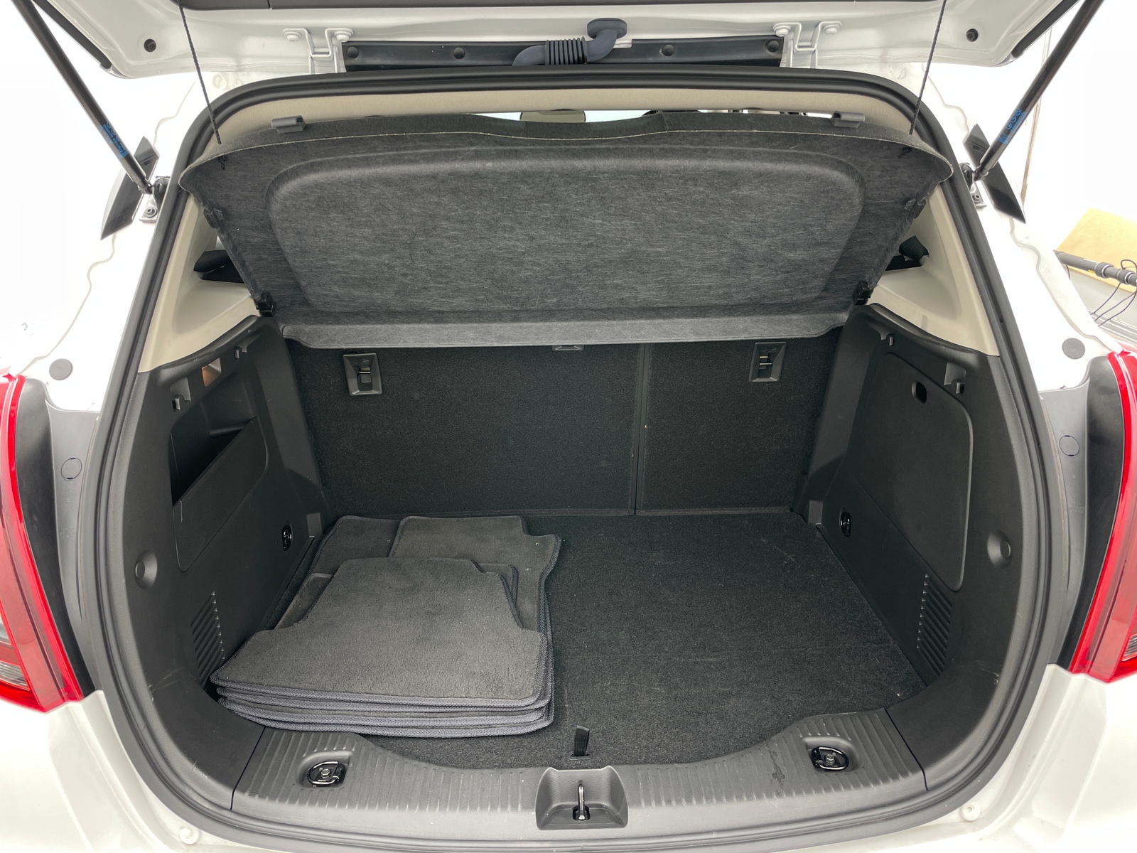 Thumbnail: 2021 Buick Encore - 7