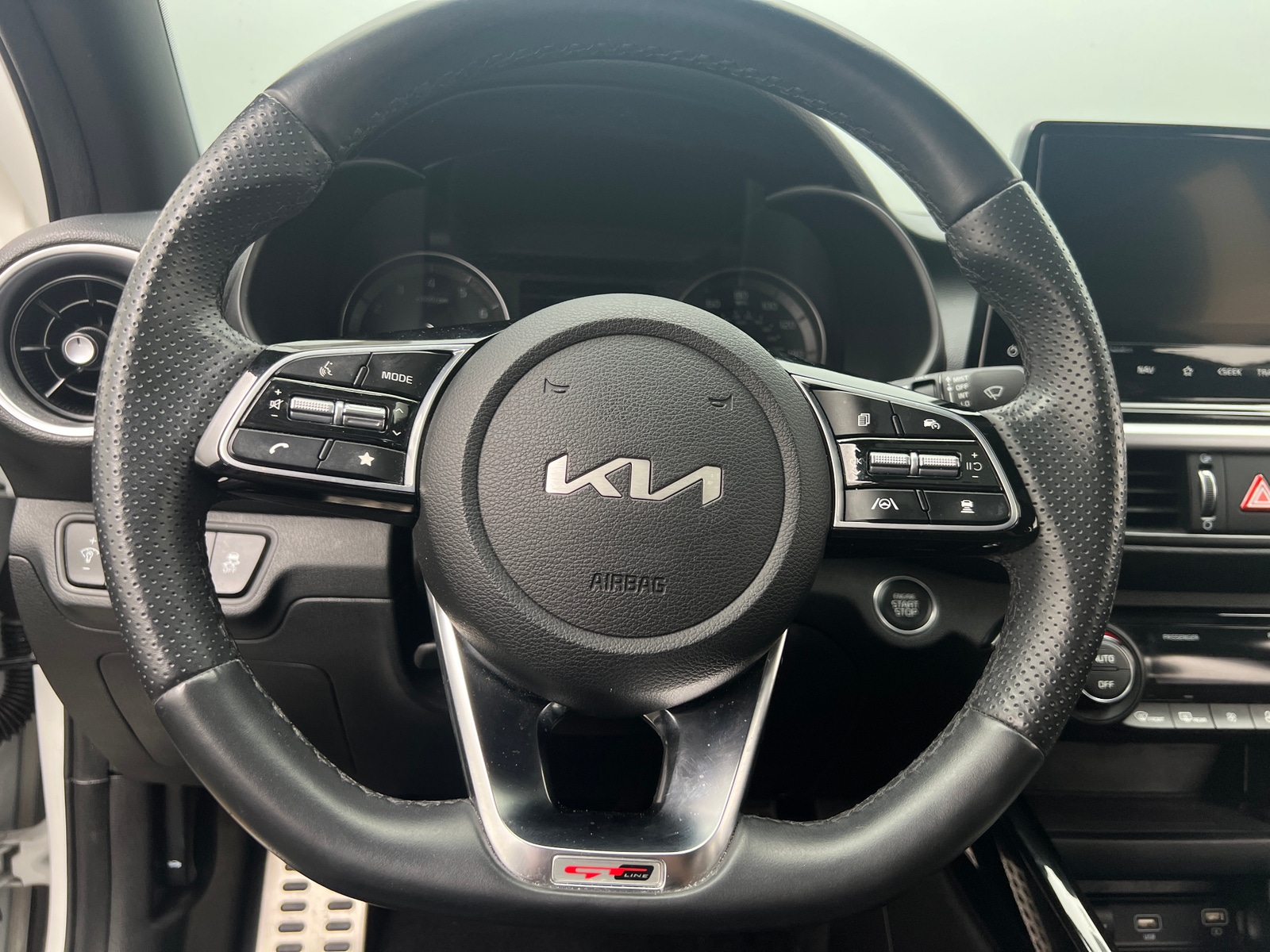 Thumbnail: 2023 Kia Forte - 5