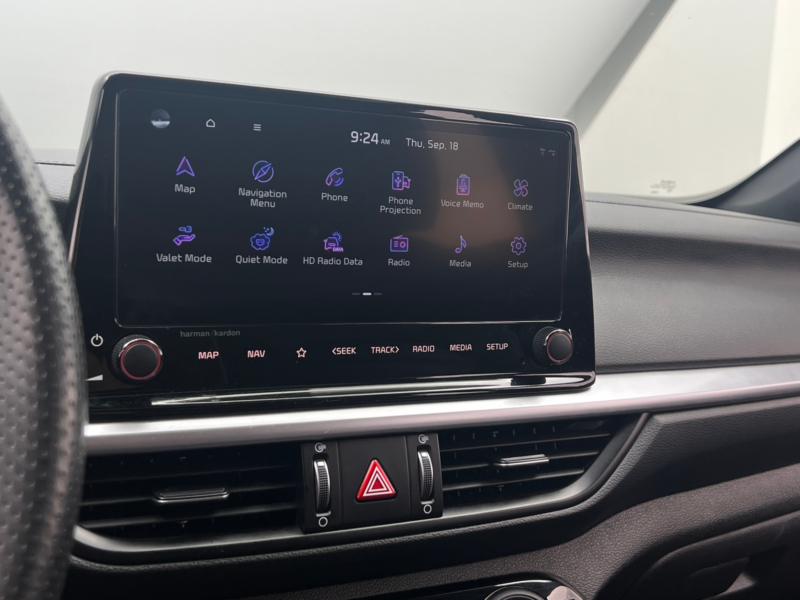 Thumbnail: 2023 Kia Forte - 4