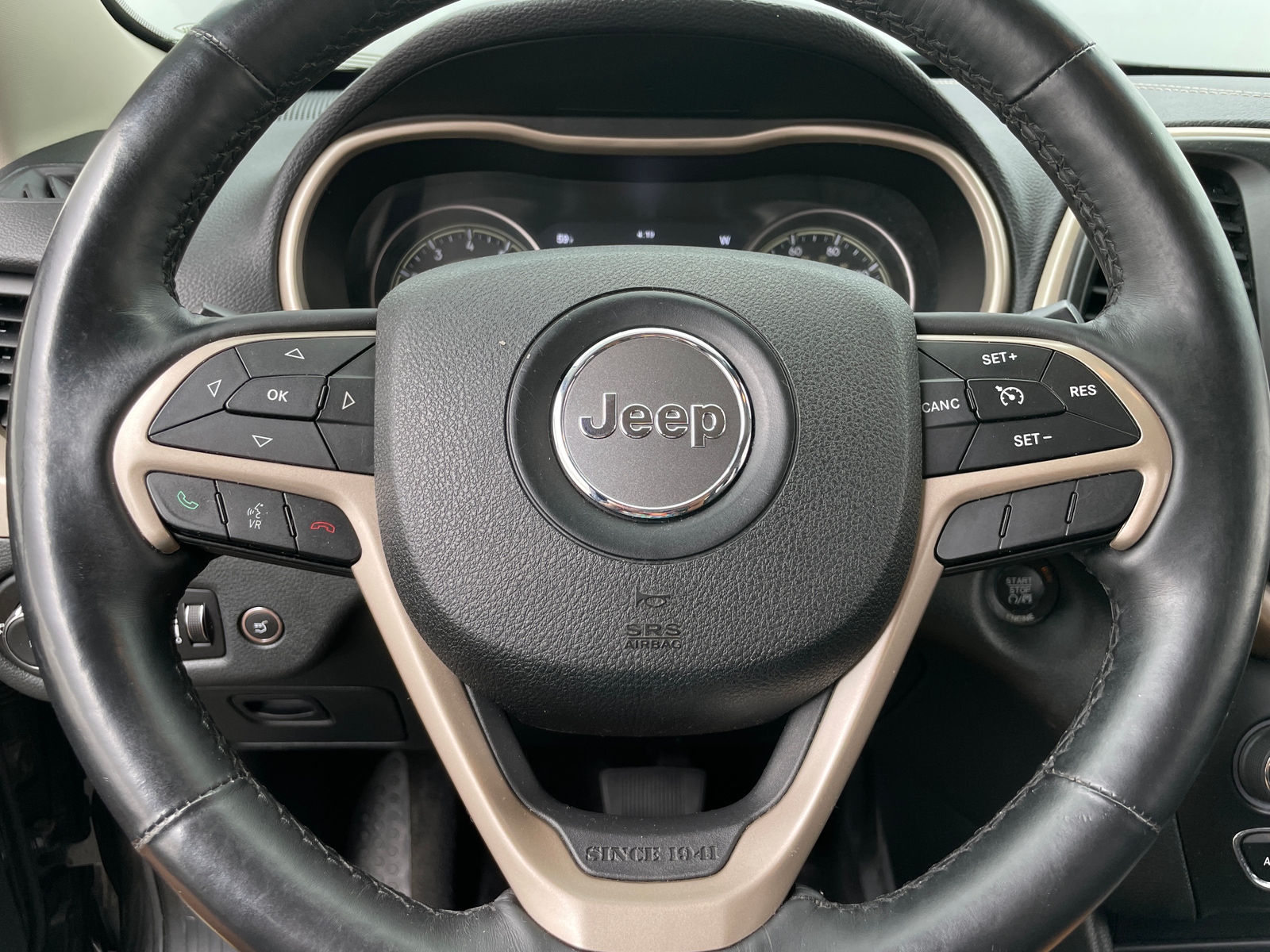 Thumbnail: 2015 Jeep Cherokee - 4