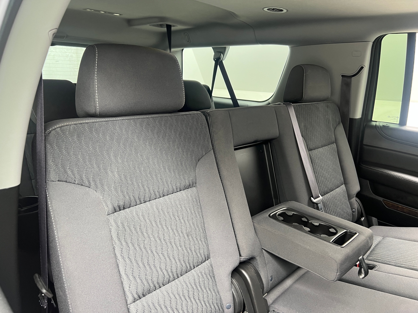 Thumbnail: 2017 Chevrolet Suburban - 6