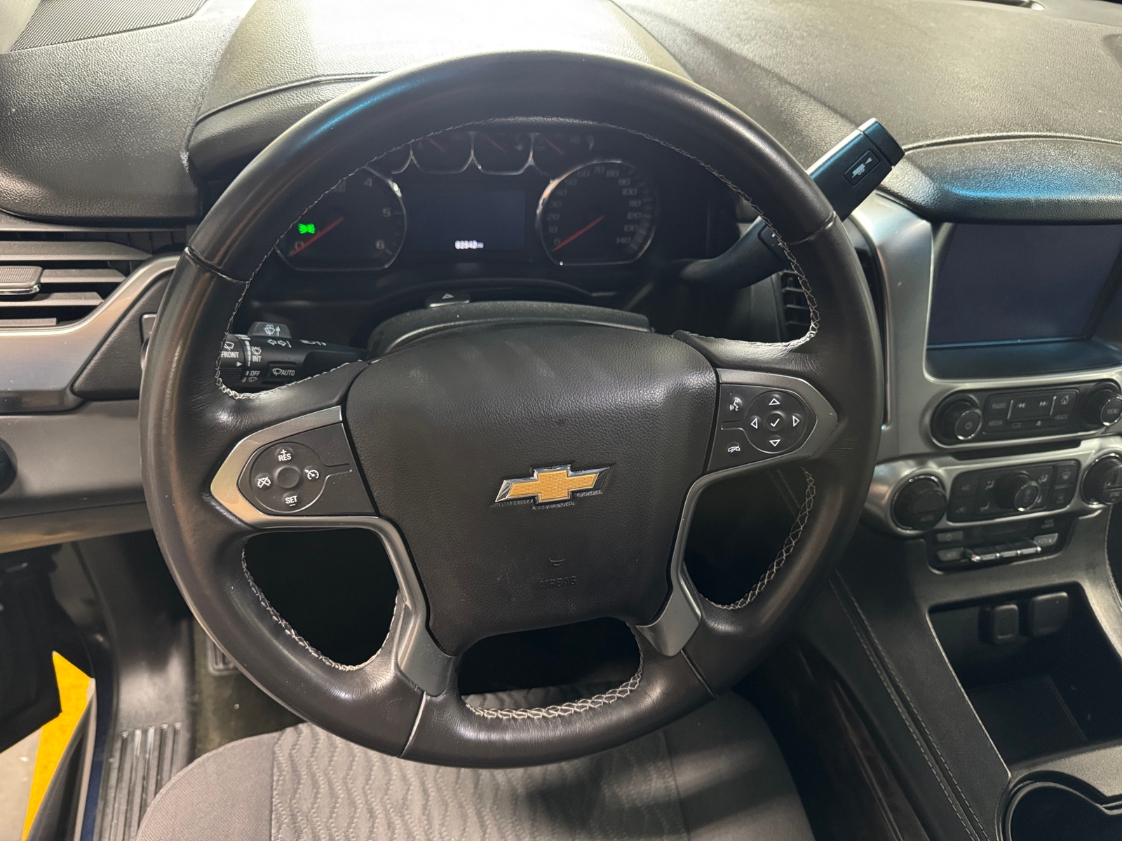 Thumbnail: 2017 Chevrolet Suburban - 5