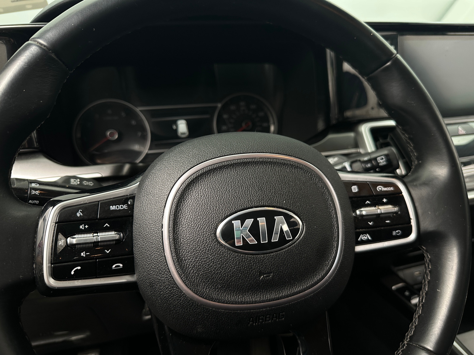 Thumbnail: 2021 Kia Sorento - 4