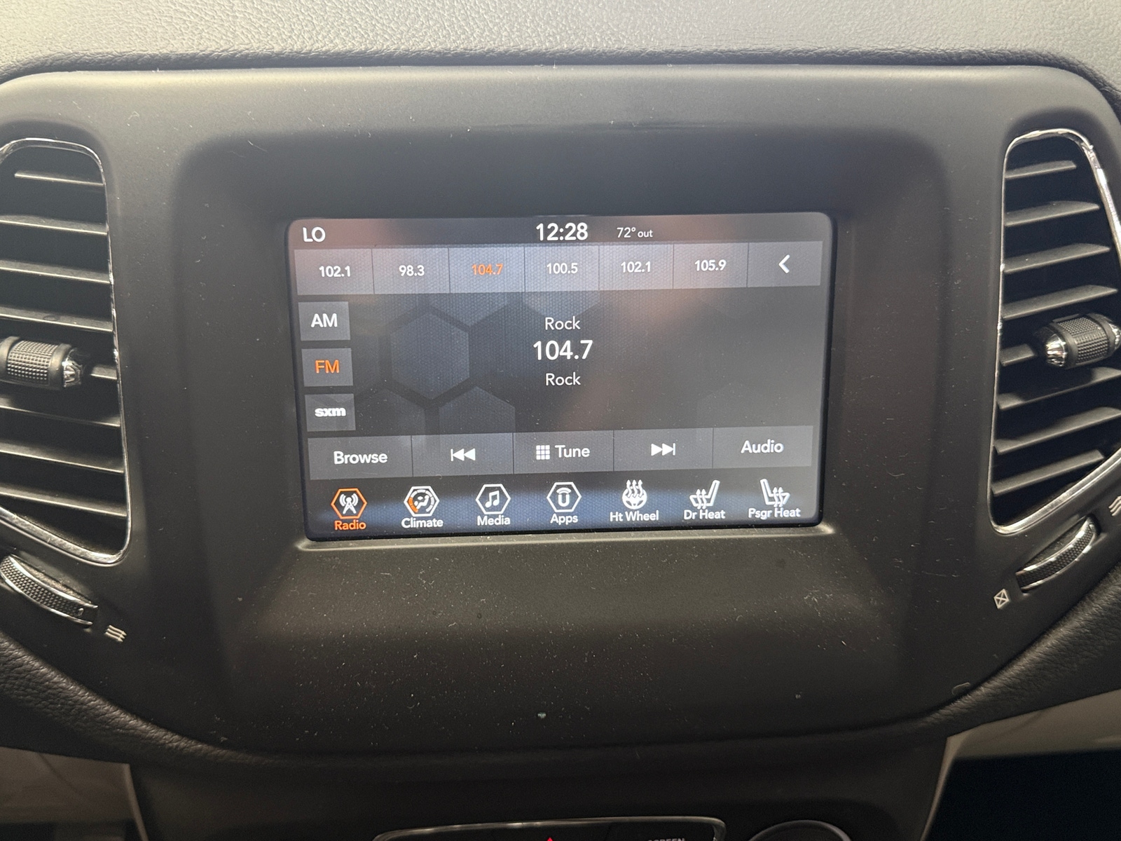 Thumbnail: 2018 Jeep Compass - 4
