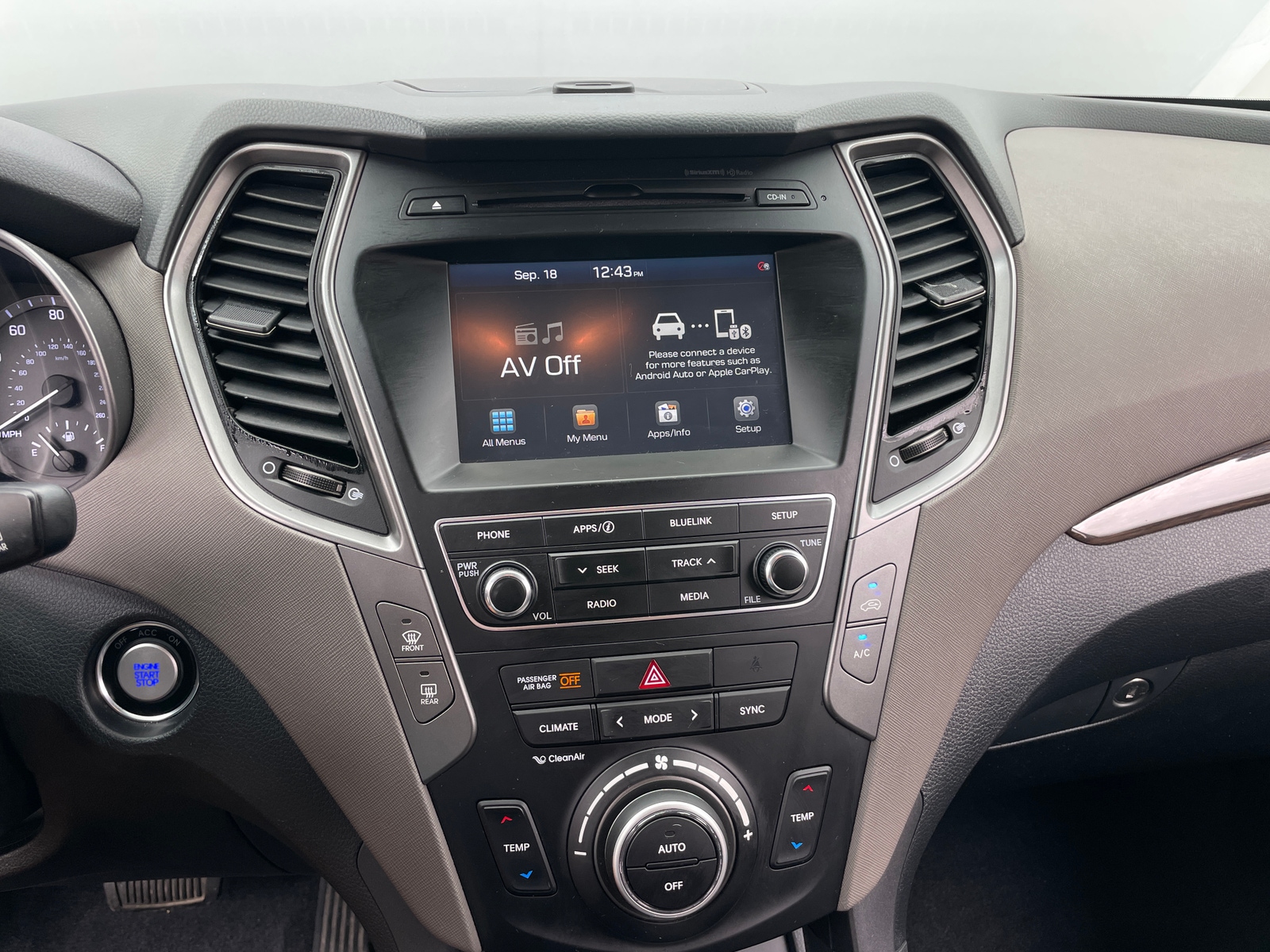 Thumbnail: 2018 Hyundai Santa Fe - 4
