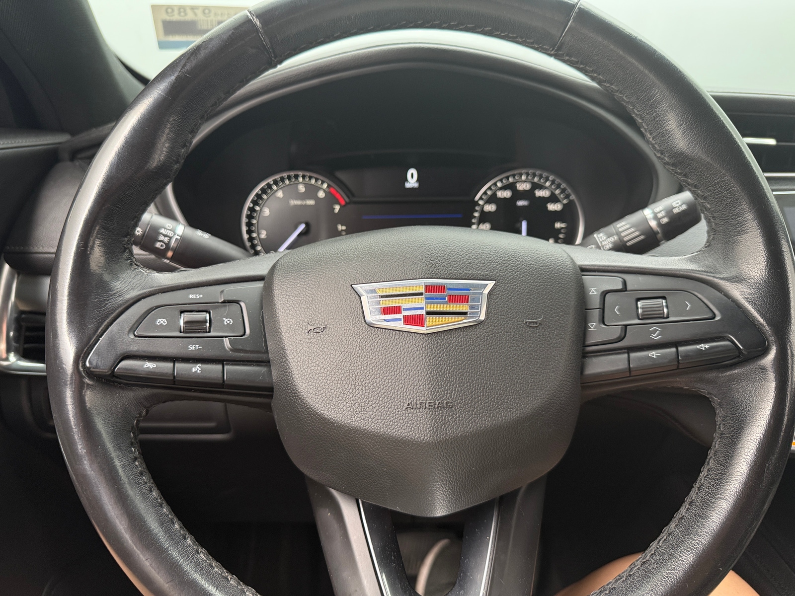 Thumbnail: 2019 Cadillac XT4 - 4