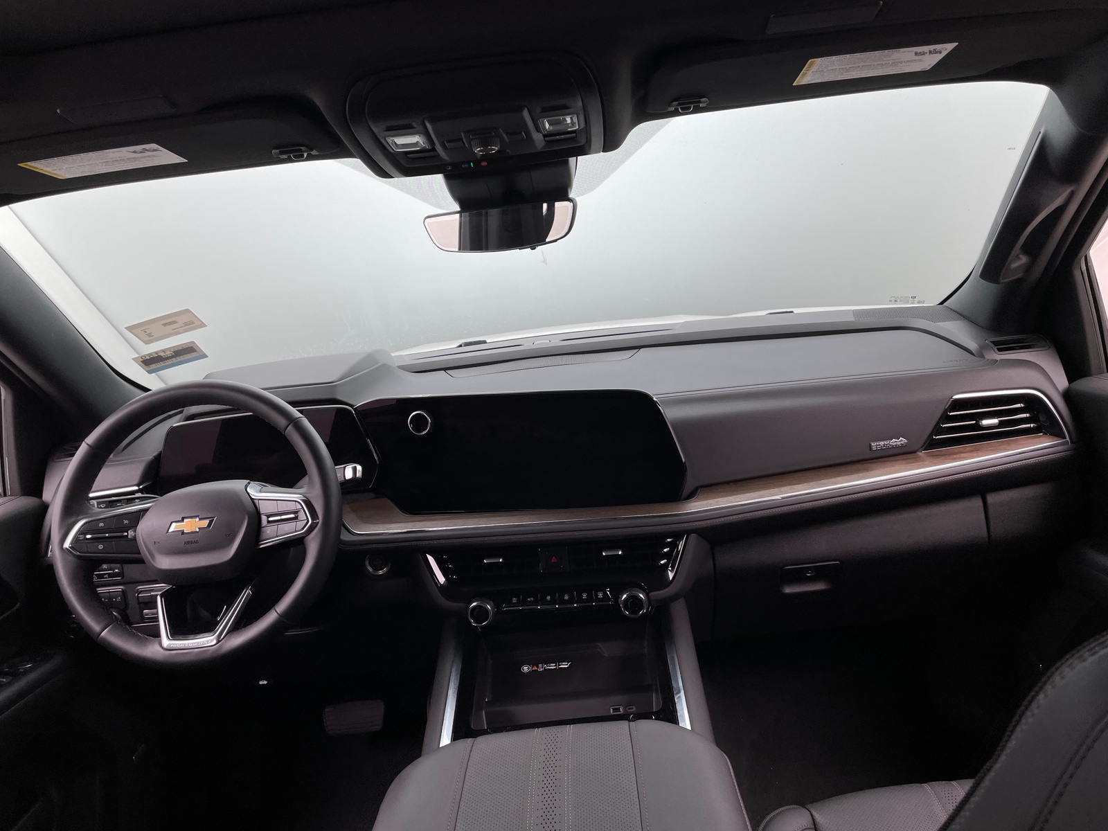 Thumbnail: 2025 Chevrolet Suburban - 2