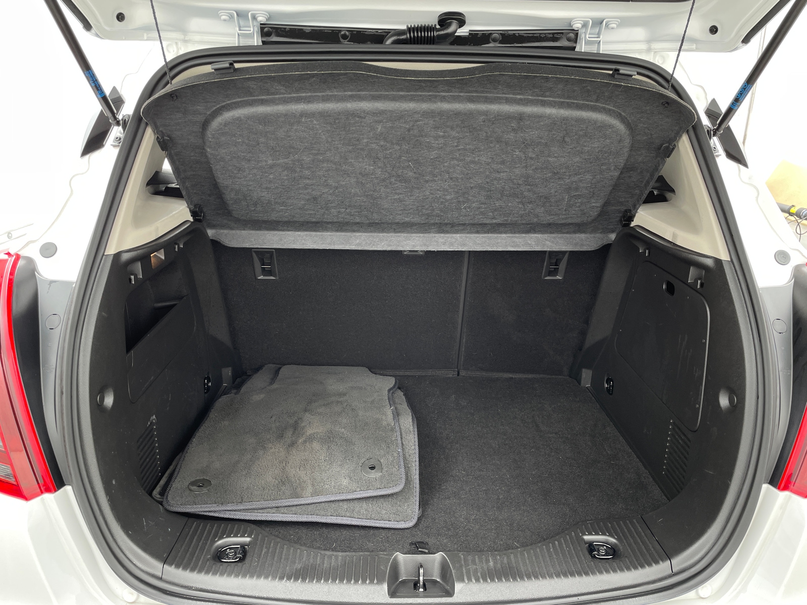 Thumbnail: 2020 Buick Encore - 6