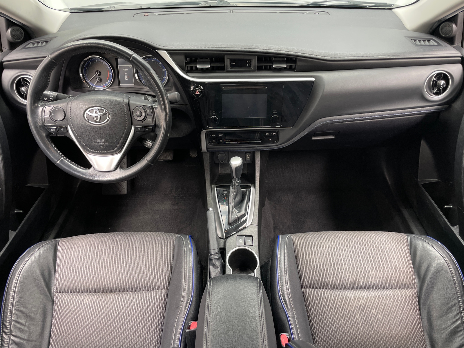 Thumbnail: 2019 Toyota Corolla - 3
