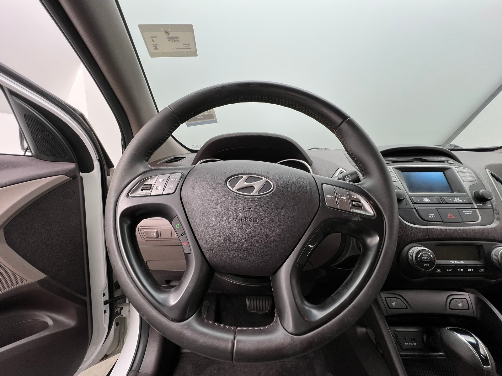 Thumbnail: 2015 Hyundai Tucson - 4