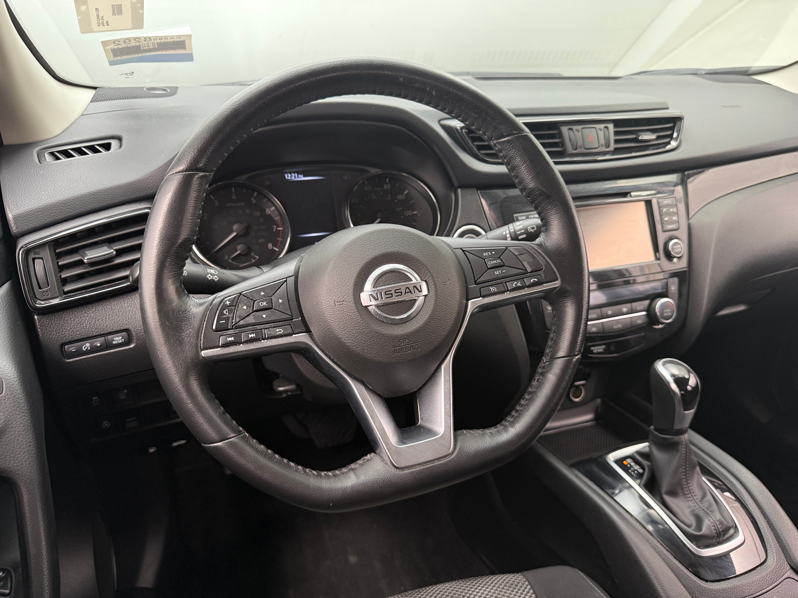 Thumbnail: 2017 Nissan Rogue Sport - 5