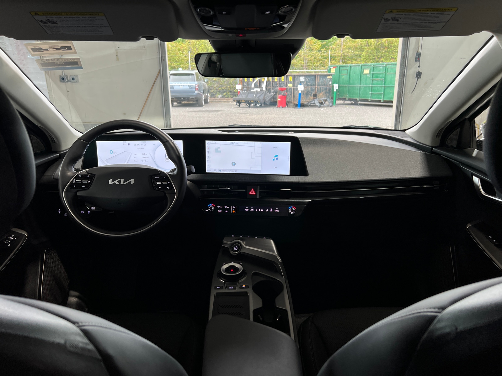 Thumbnail: 2023 Kia EV6 - 2