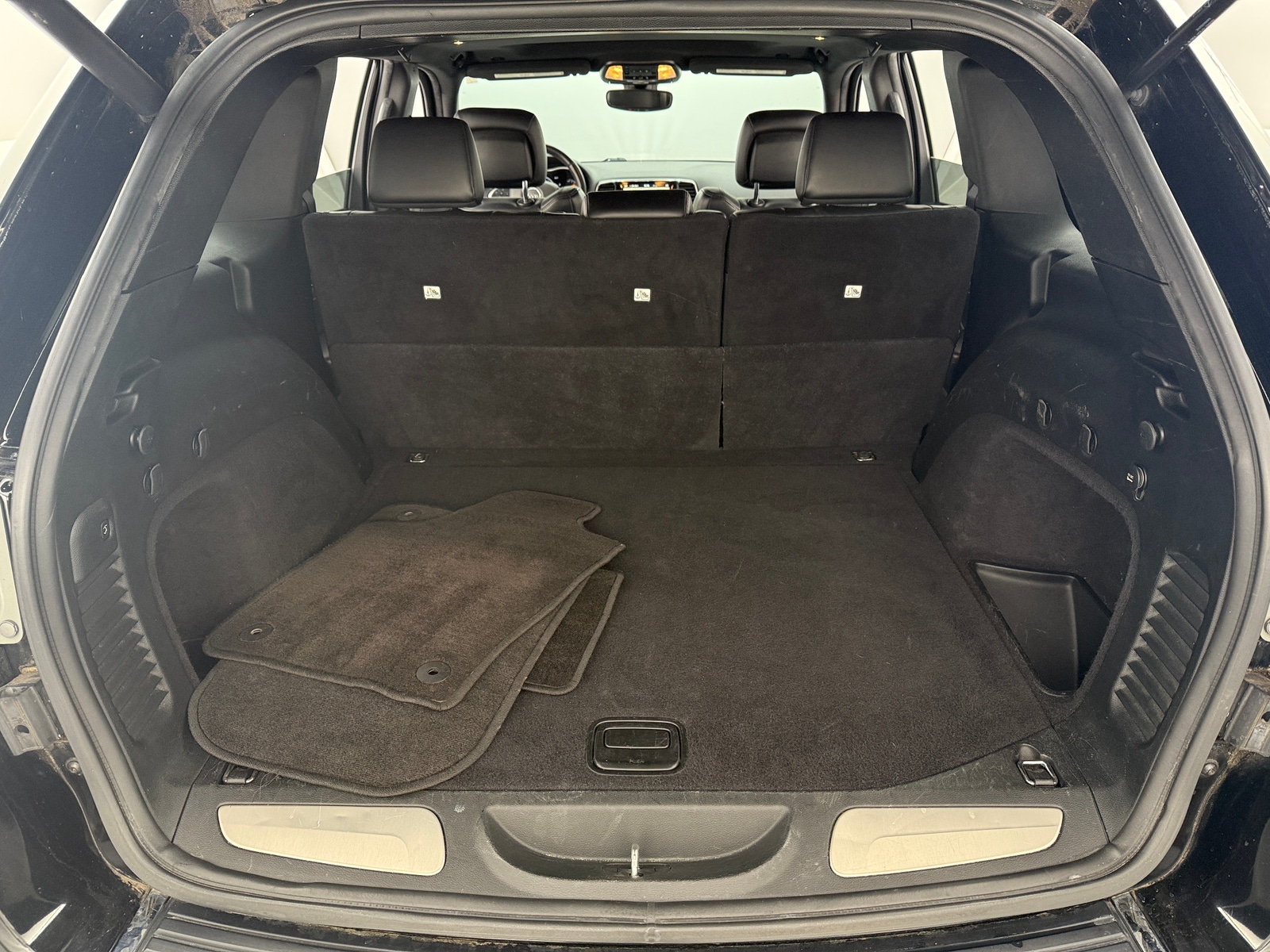 Thumbnail: 2019 Jeep Grand Cherokee - 6