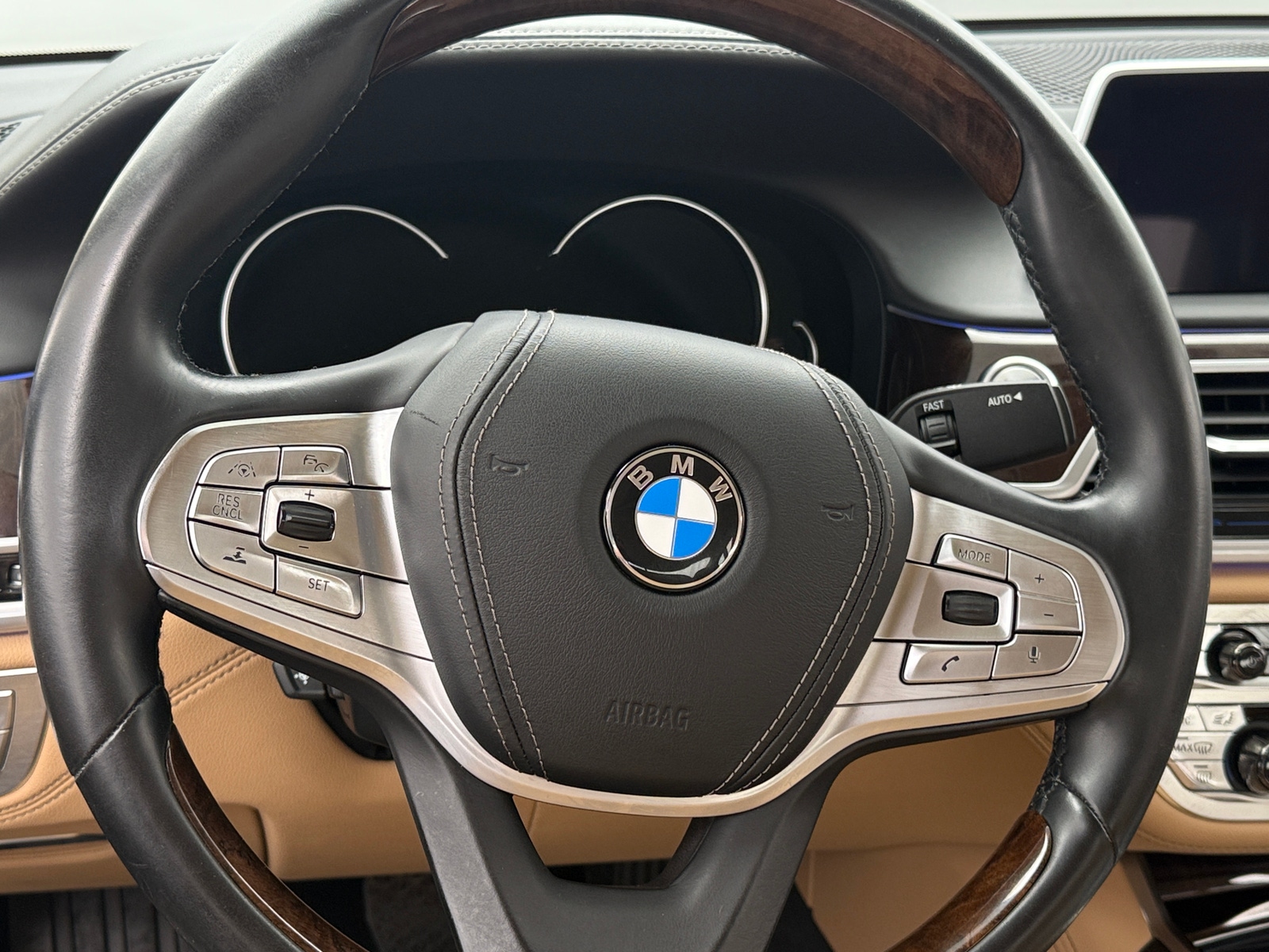 Thumbnail: 2016 BMW 7 Series - 4